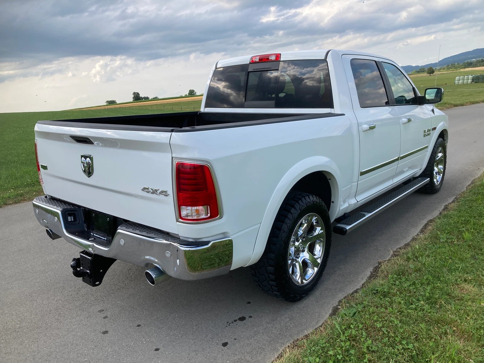 DODGE CrewCab Laramie Diesel **Anhängerkupplung 3.5t **, Diesel, Occasioni / Usate, Automatico - 3