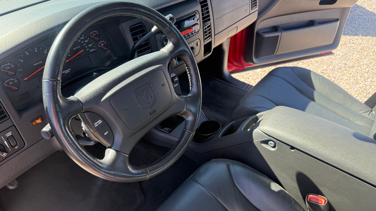 DODGE Dakota 4.7 Pick-up, Essence, Occasion / Utilisé, Automatique - 2