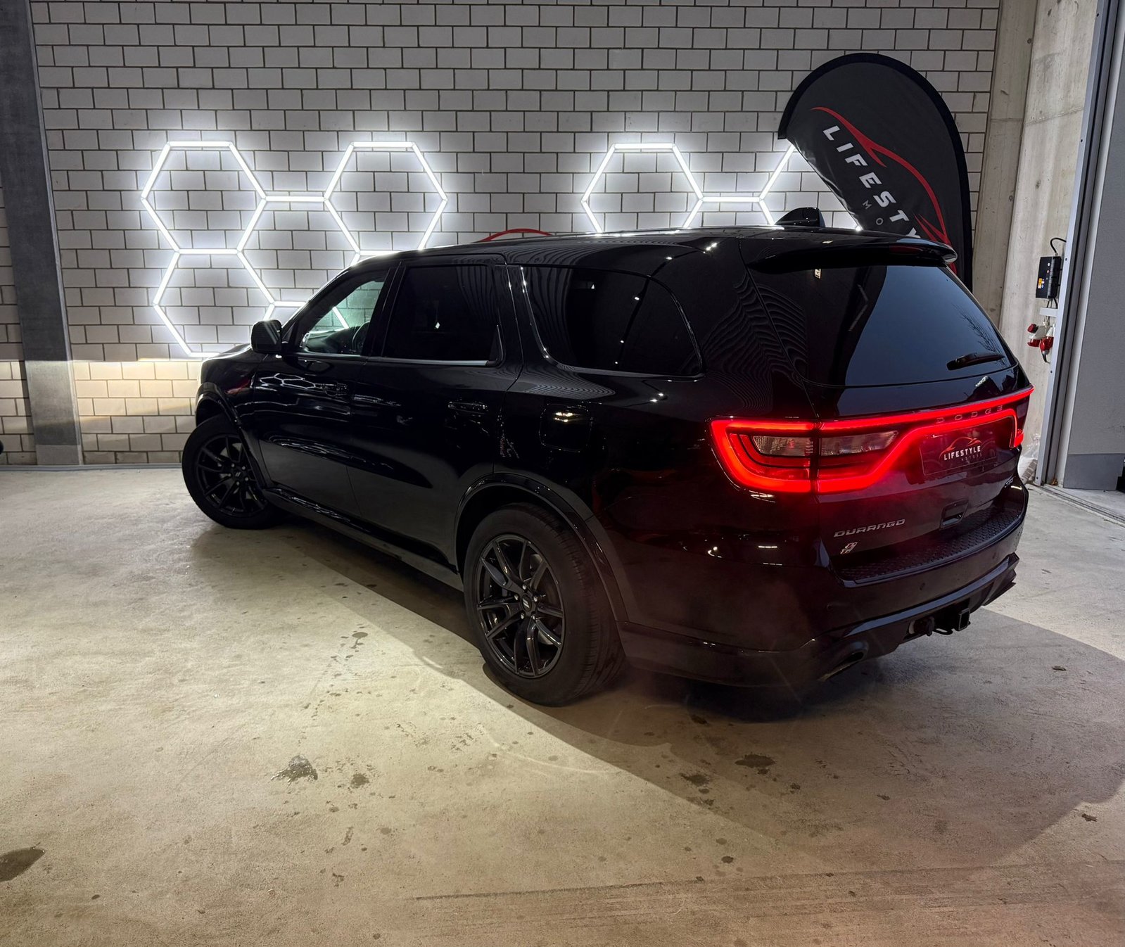 DODGE Durango 6.4 SRT AWD, Benzin, Occasion / Gebraucht, Automat - 3