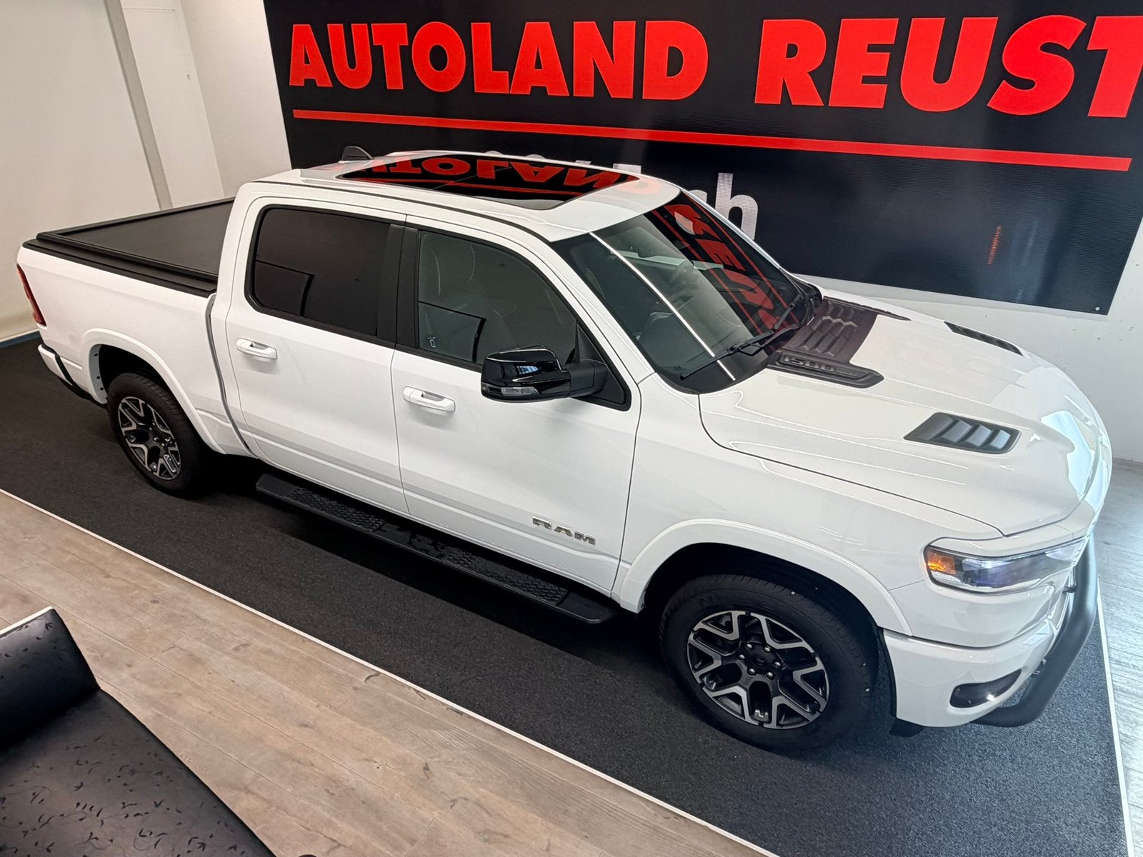 DODGE Laramie 3.0 Twin Turbo 4x4 420PS + LPG, Second hand / Used, Automatic - 5