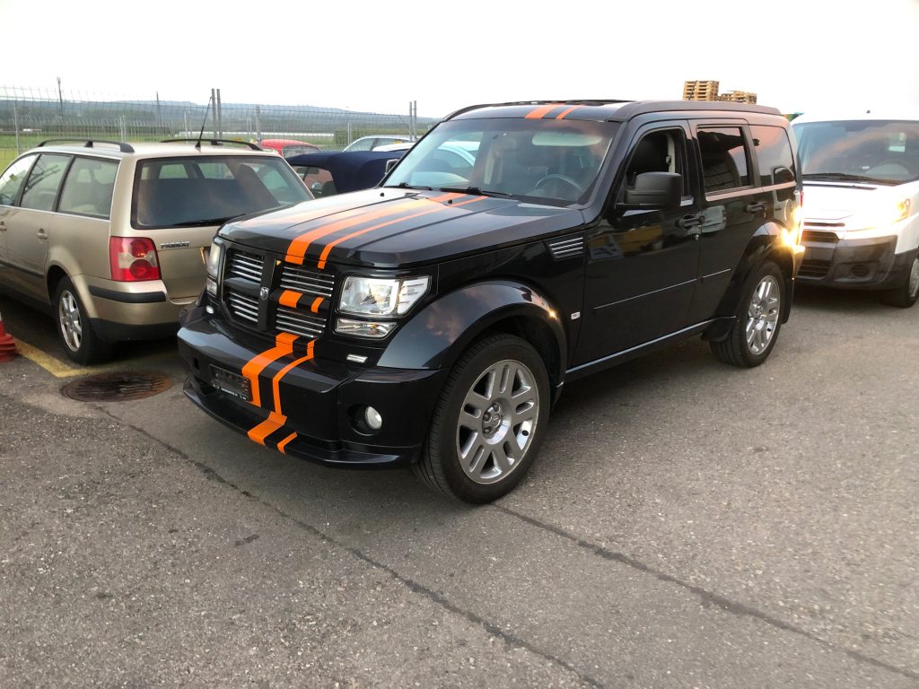 DODGE NITRO Automatik 4.0L V6 4x4 SXT, Benzina, Occasioni / Usate, Automatico - 2