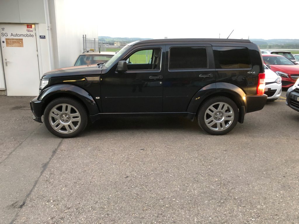 DODGE NITRO Automatik 4.0L V6 4x4 SXT, Benzina, Occasioni / Usate, Automatico - 3