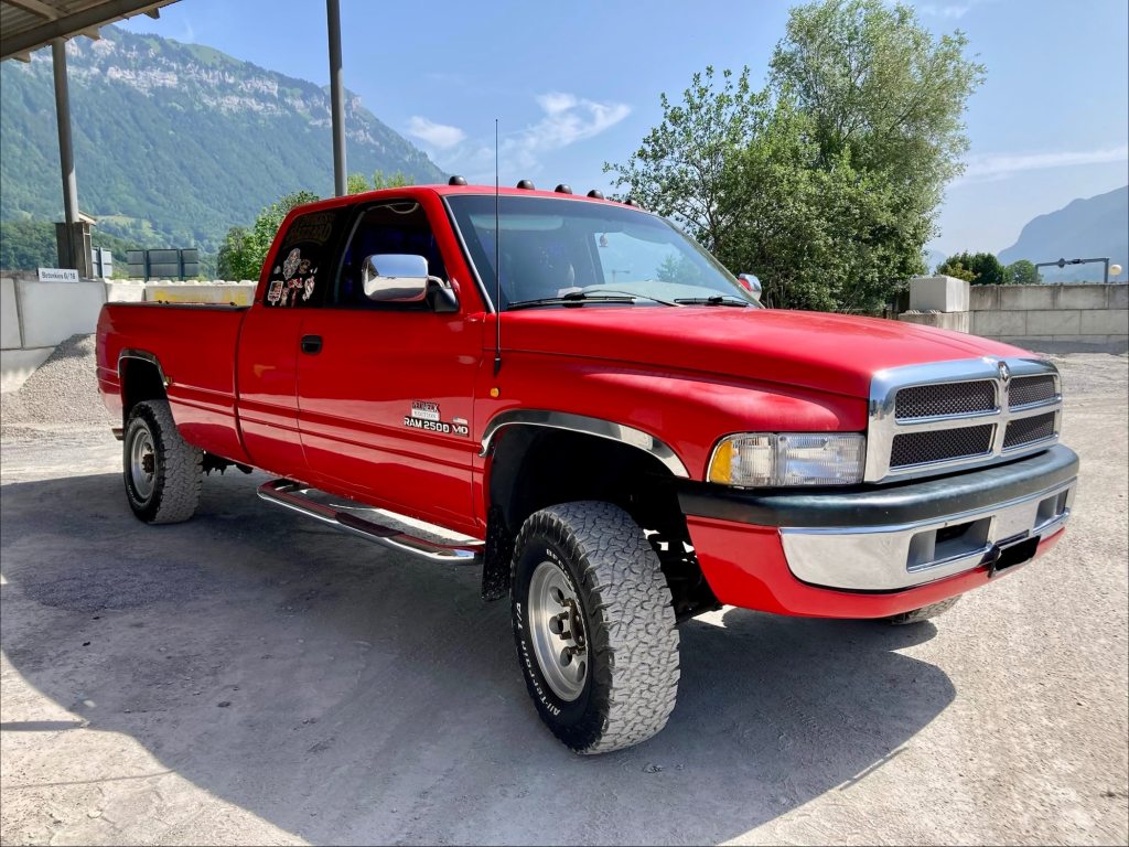 DODGE RAM 2500 HD, Essence, Occasion / Utilisé, Automatique - 2
