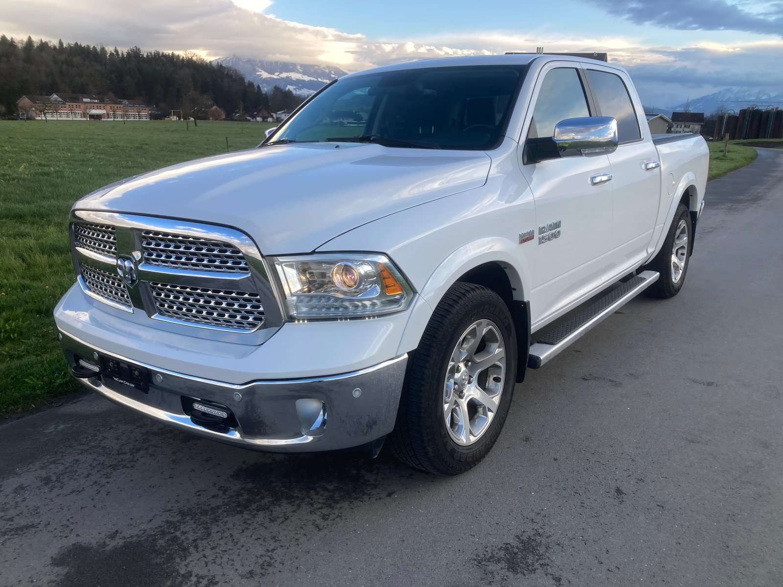 DODGE Ram V8 1500 Laramie