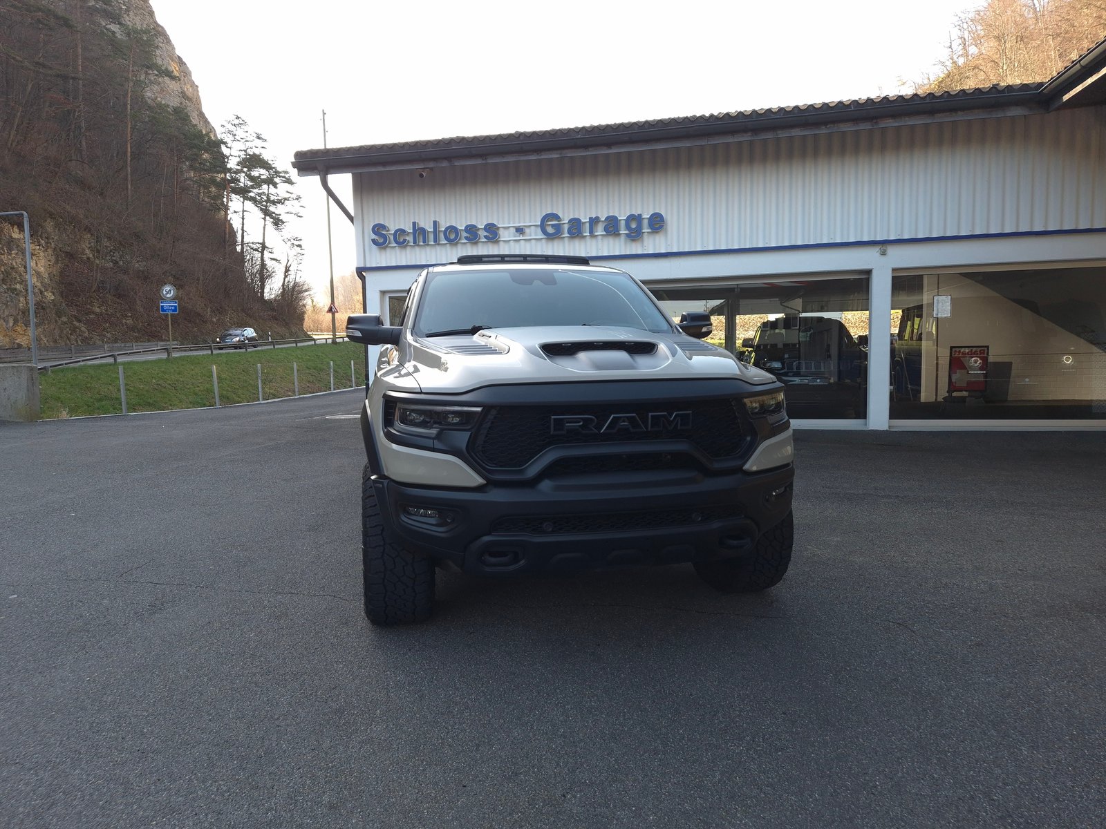 DODGE RAM 1500 TRX Level 2 Sandblast Edition, Petrol, Second hand / Used, Automatic - 3
