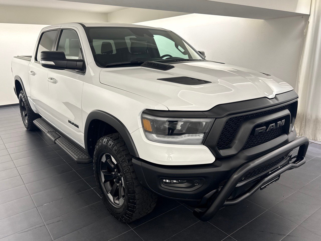 DODGE RAM 1500 5.7 Rebel, Benzin, Occasion / Gebraucht, Automatik - 4