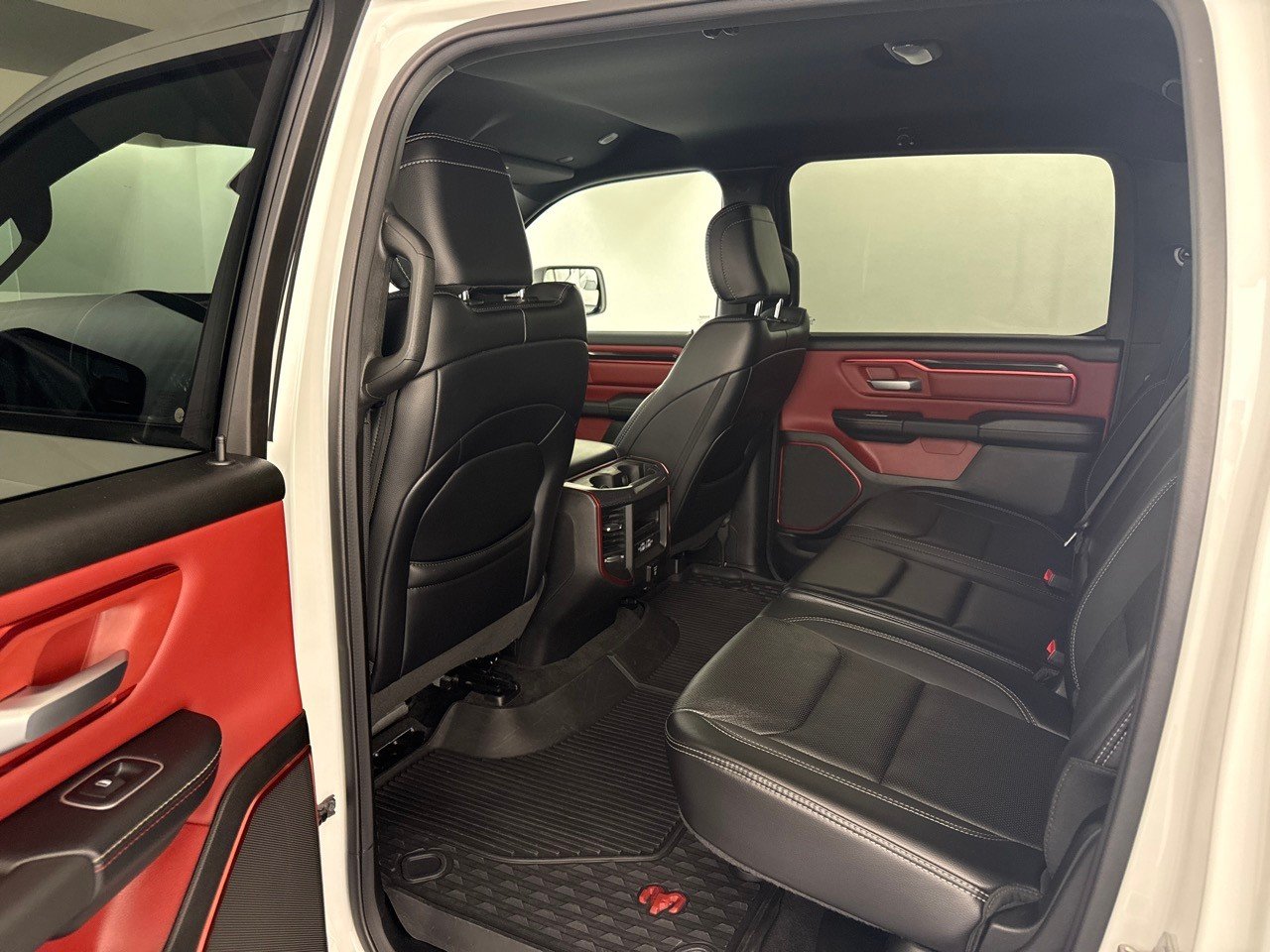 DODGE RAM 1500 5.7 Rebel, Benzin, Occasion / Gebraucht, Automatik - 6