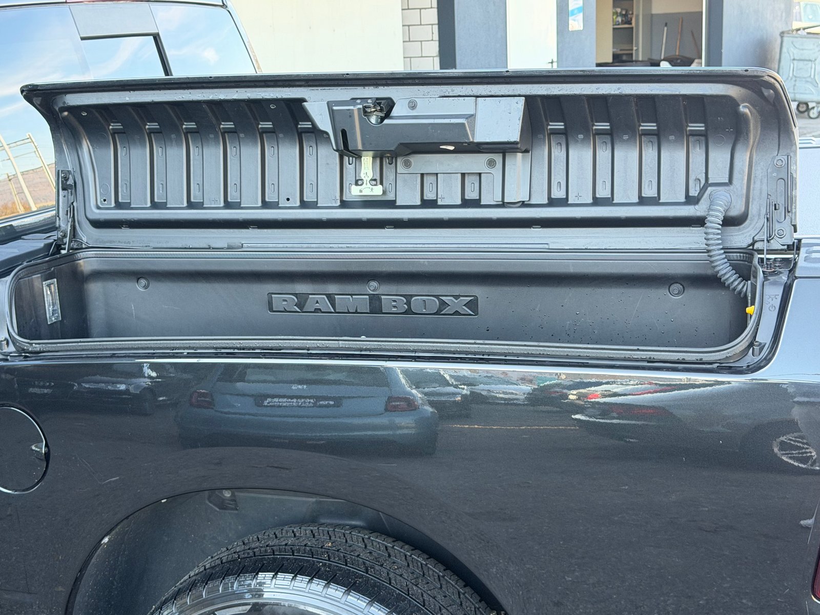 DODGE Ram 1500, Benzin, Occasion / Gebraucht, Automatik - 7