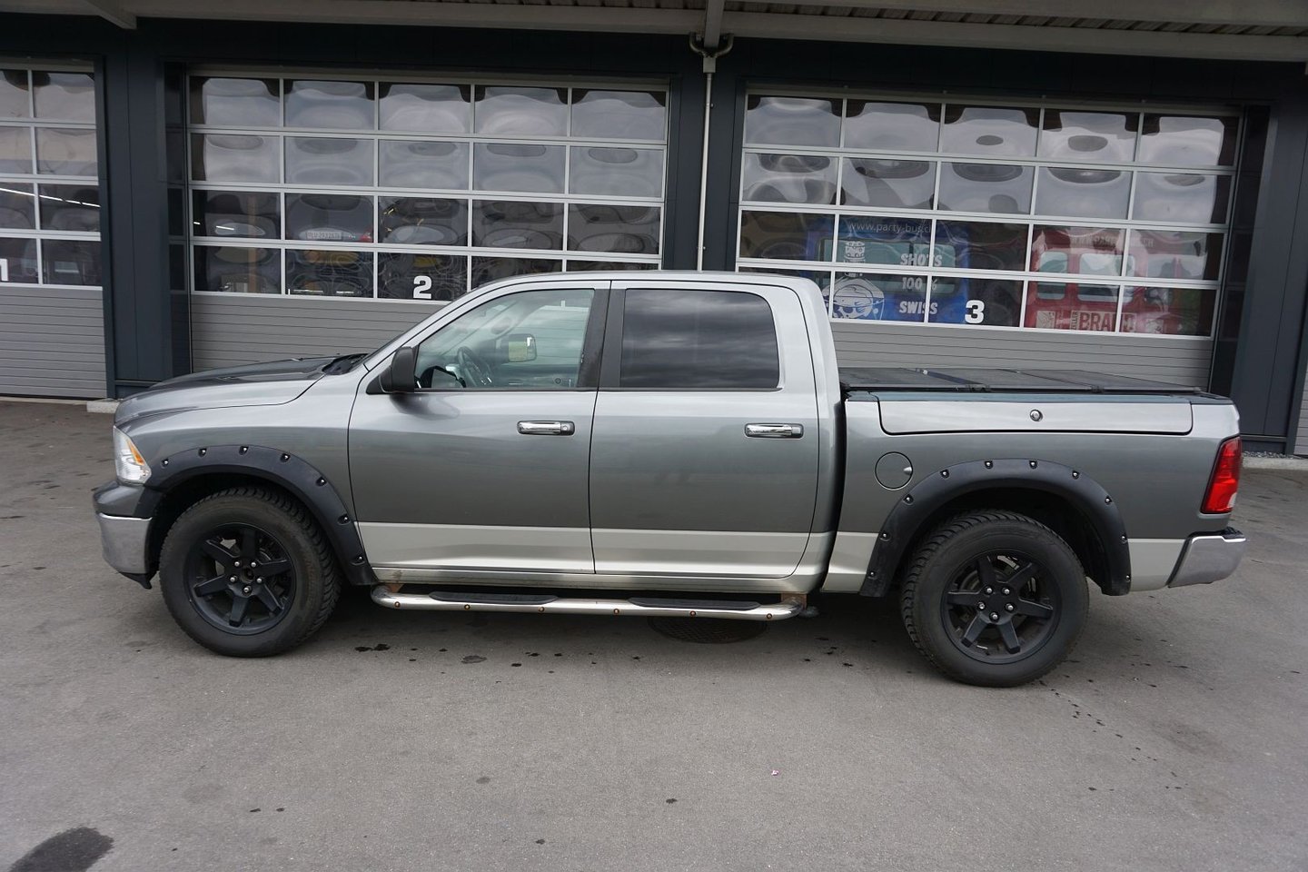 DODGE Ram Laramie, Petrol, Second hand / Used, Automatic - 2