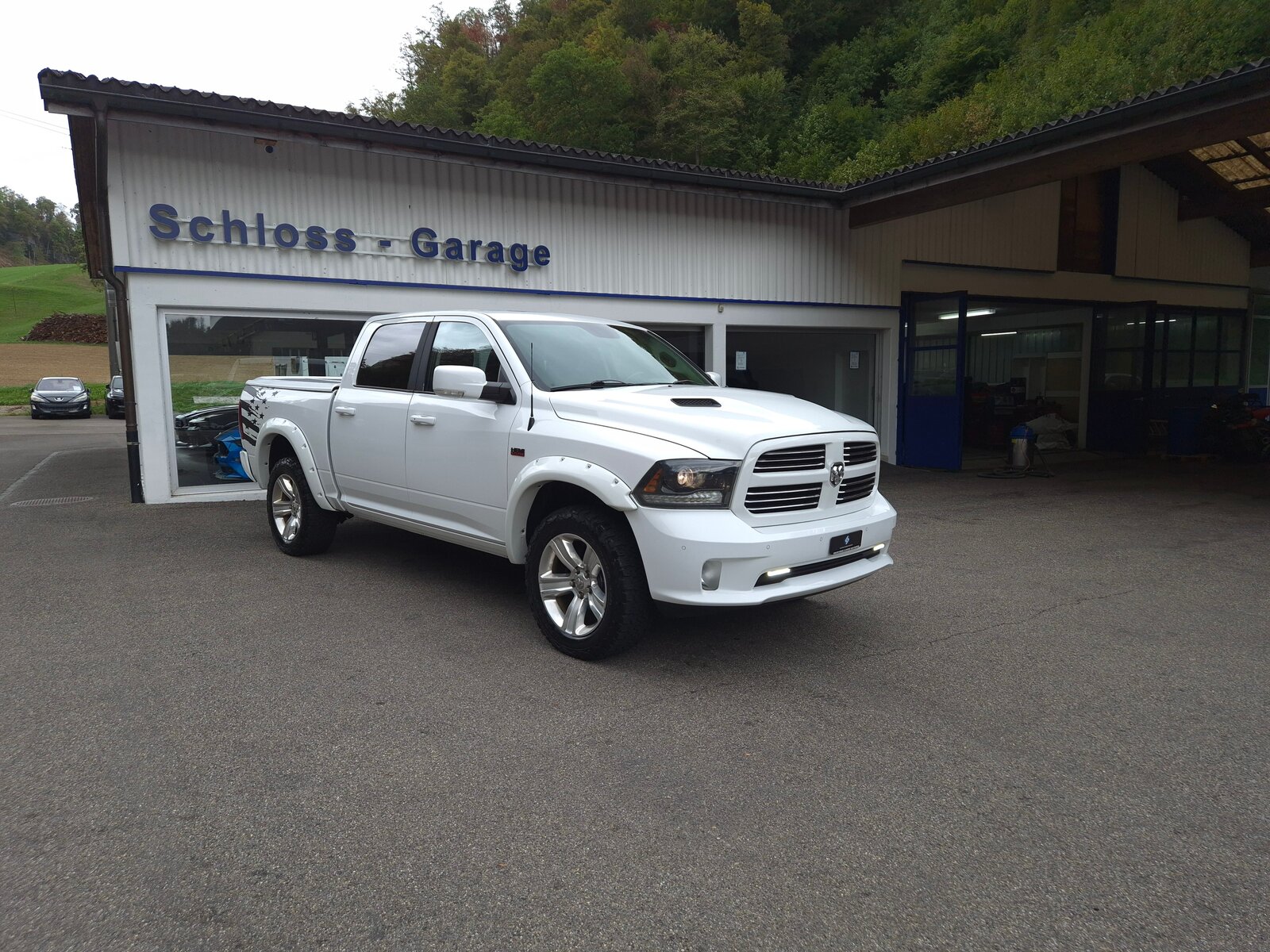 DODGE Ram 1500 V8 5.7L Crew Cab Sport