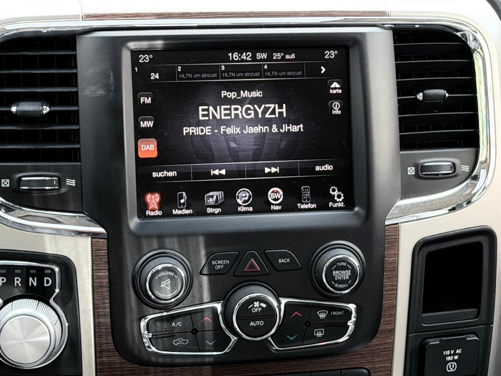 DODGE RAM 1500 LARAMIE 5.7 HEMI 4x4, Benzin, Occasion / Gebraucht, Automatik - 7