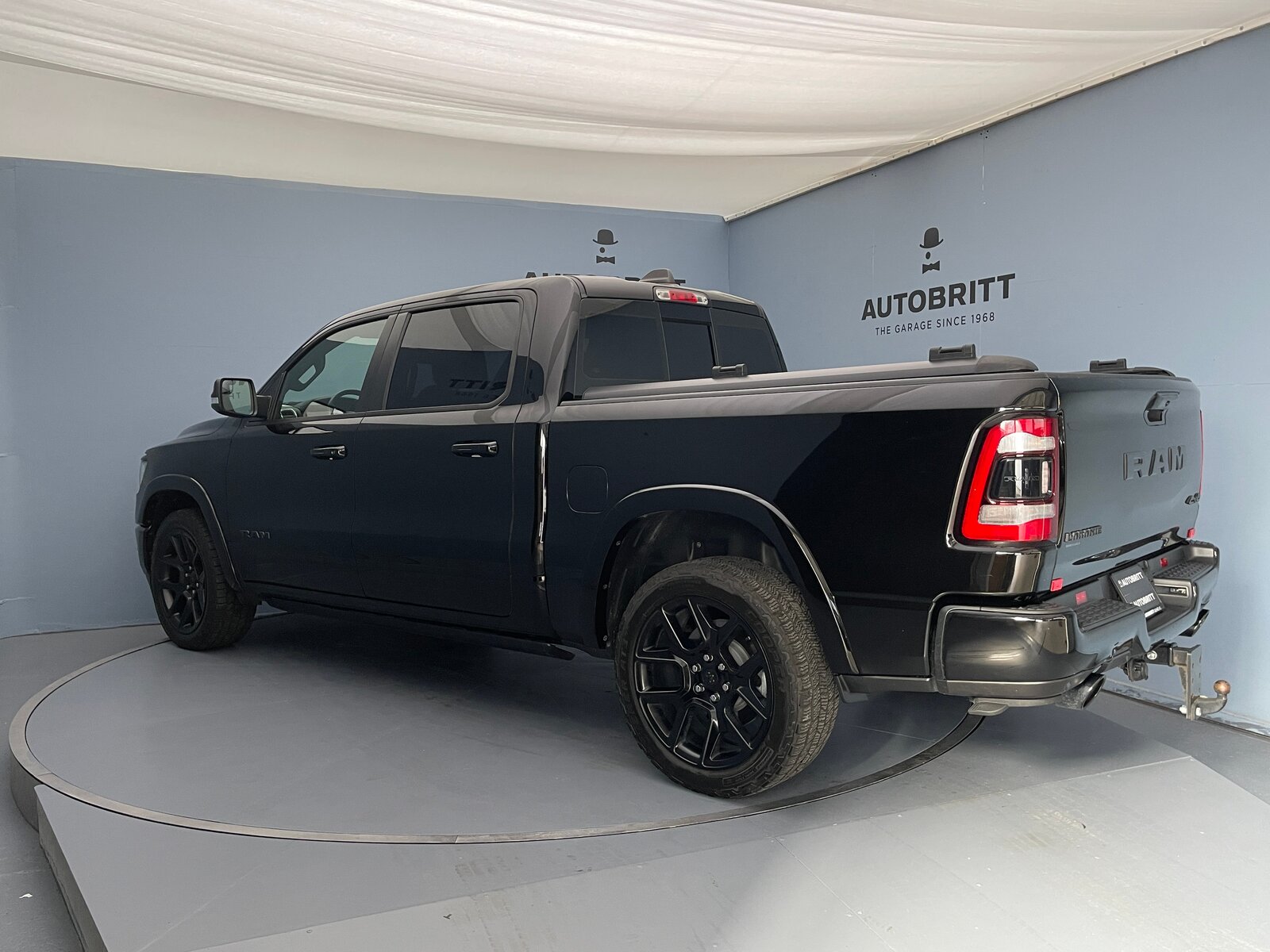 DODGE Ram 1500 Crew cab. pick-up 5.7 HEMI MDS VVT Laramie, Benzin, Occasion / Gebraucht, Automatik - 6