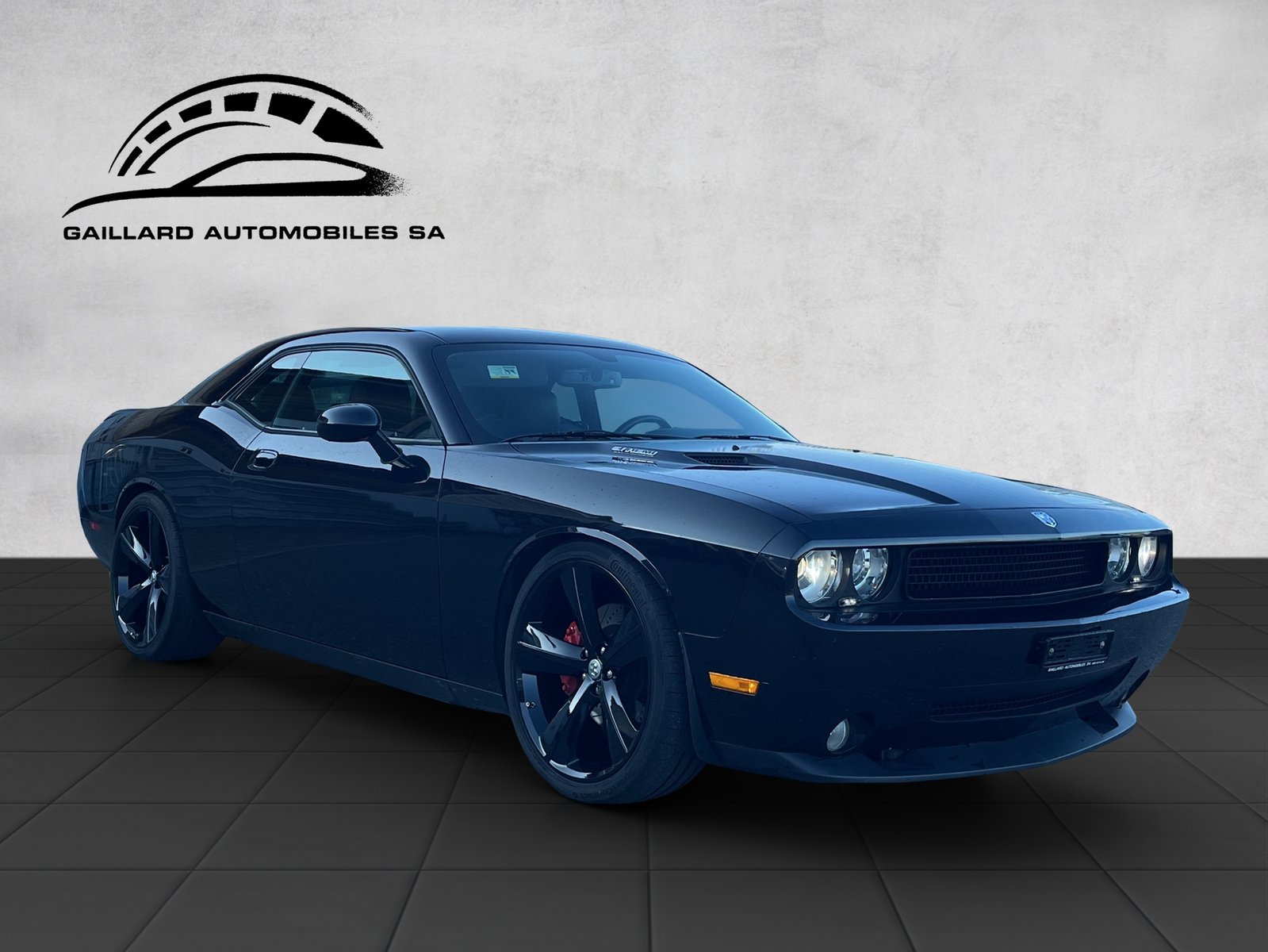 DODGE SRT8 First Edition, Petrol, Second hand / Used, Automatic - 2