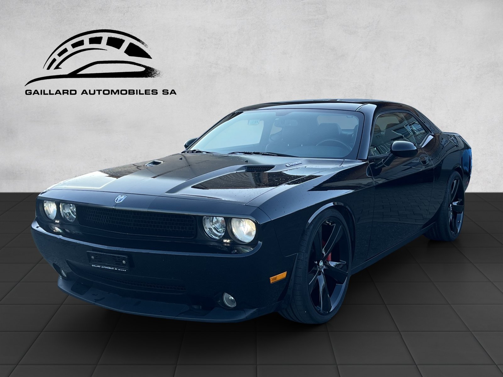 DODGE SRT8 First Edition, Petrol, Second hand / Used, Automatic - 3