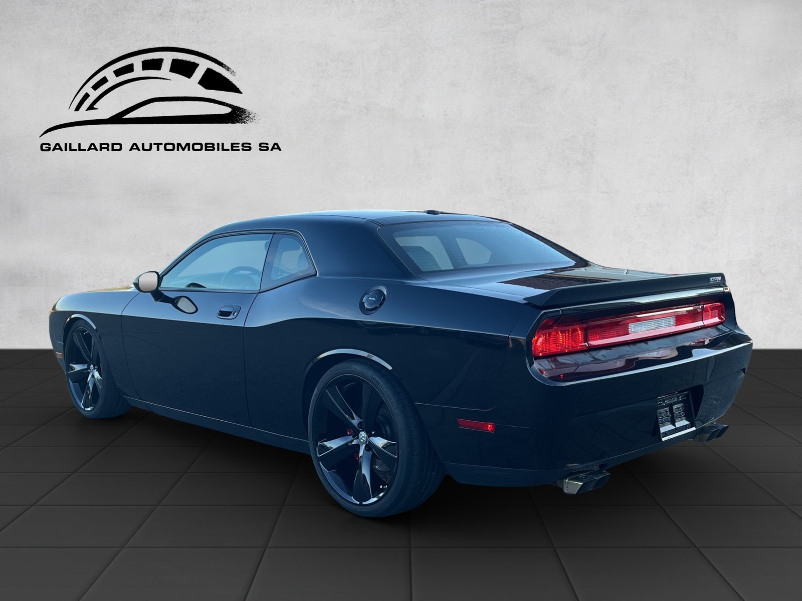 DODGE SRT8 First Edition, Petrol, Second hand / Used, Automatic - 4