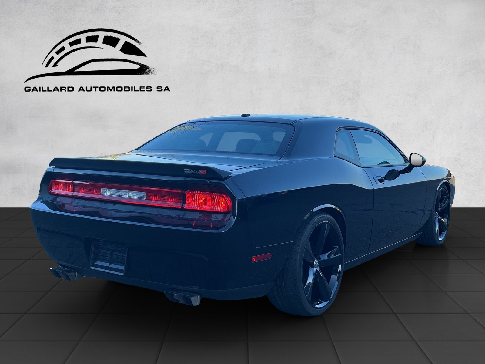 DODGE SRT8 First Edition, Petrol, Second hand / Used, Automatic - 5