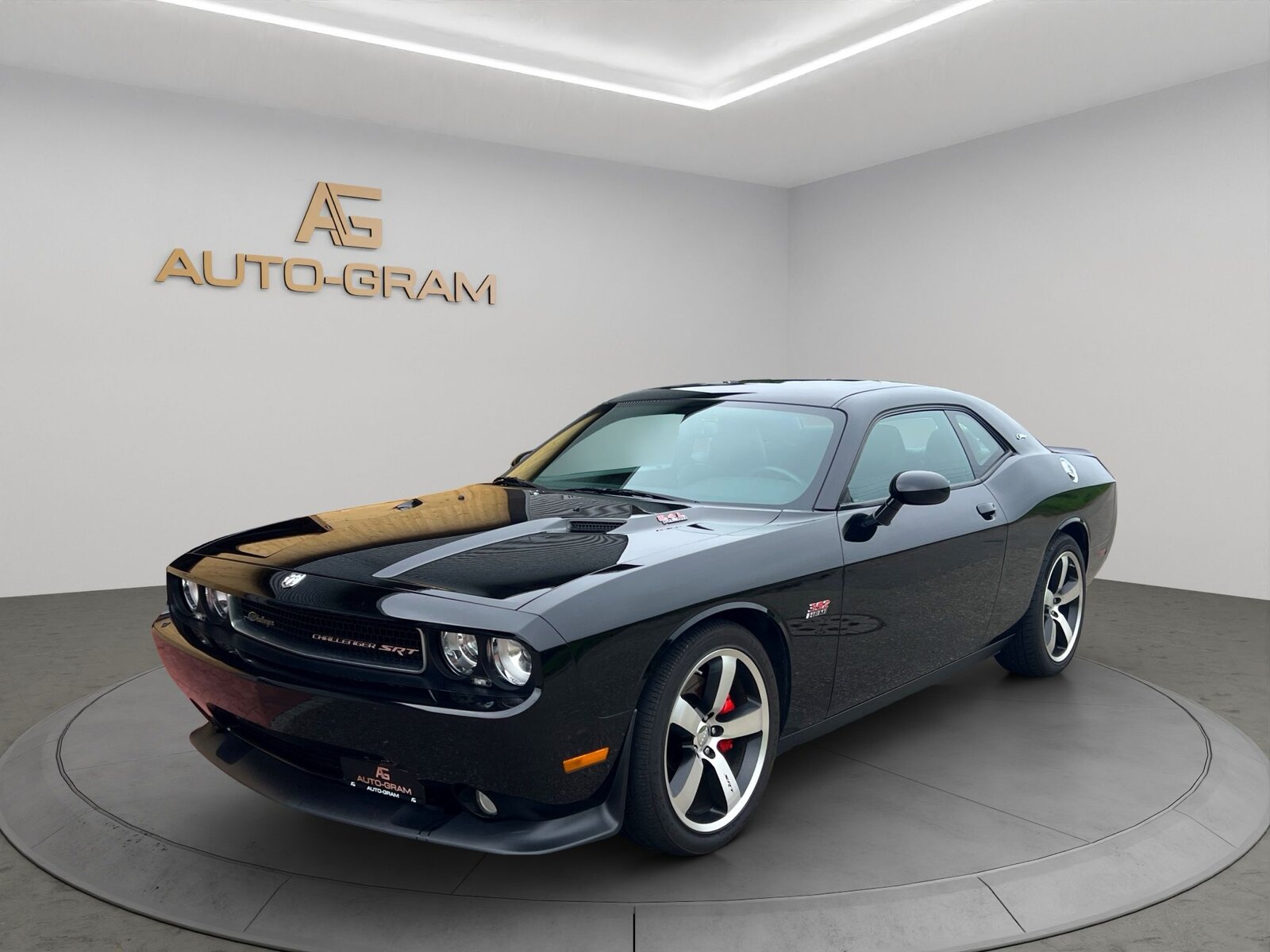 DODGE SRT8 6.4 HEMI