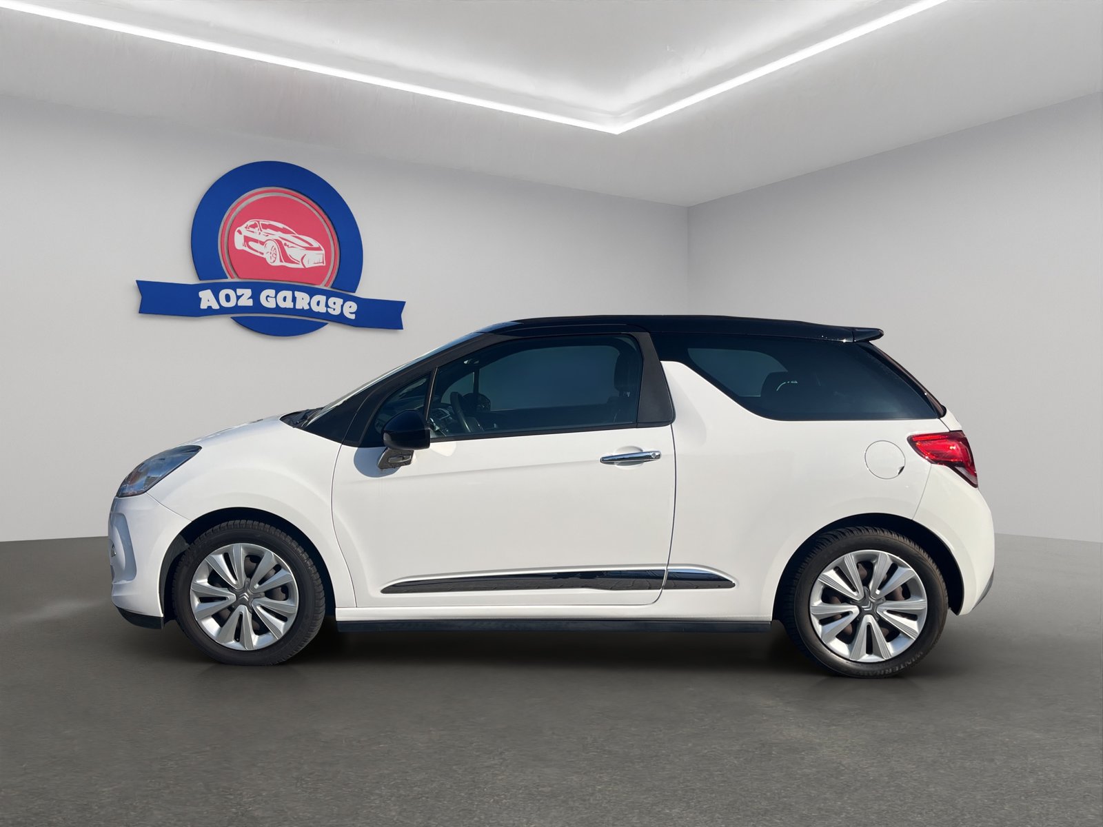 DS AUTOMOBILES DS3 Cabrio 1.2 VTi Chic, Petrol, Second hand / Used, Manual - 3