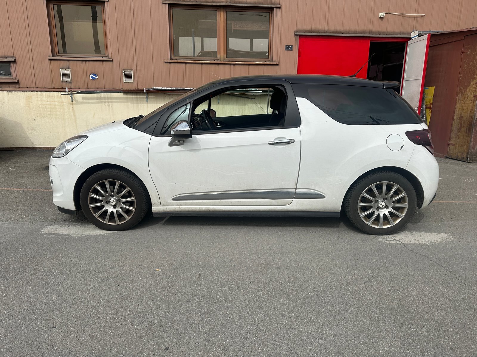 DS AUTOMOBILES DS3 1.6 THP Ultra Prestige, Essence, Occasion / Utilisé, Manuelle - 3