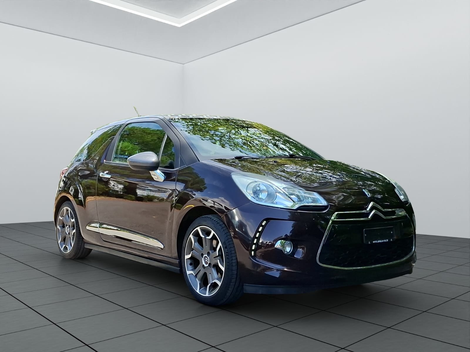 DS AUTOMOBILES DS3 1.6 THP Sport Chic, Petrol, Second hand / Used, Manual - 3