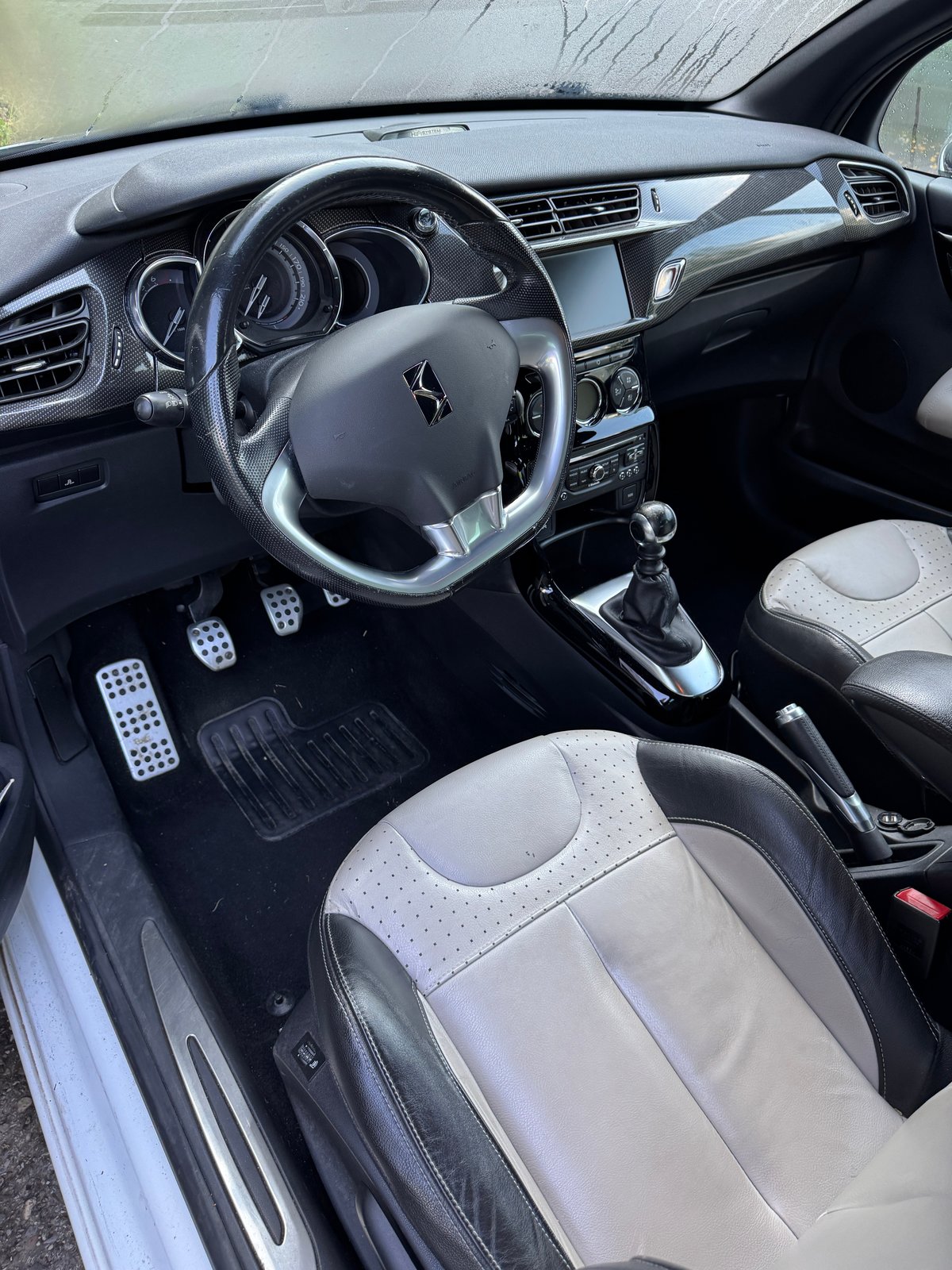 DS AUTOMOBILES DS3 1.6 THP Sport Chic, Petrol, Second hand / Used, Manual - 4