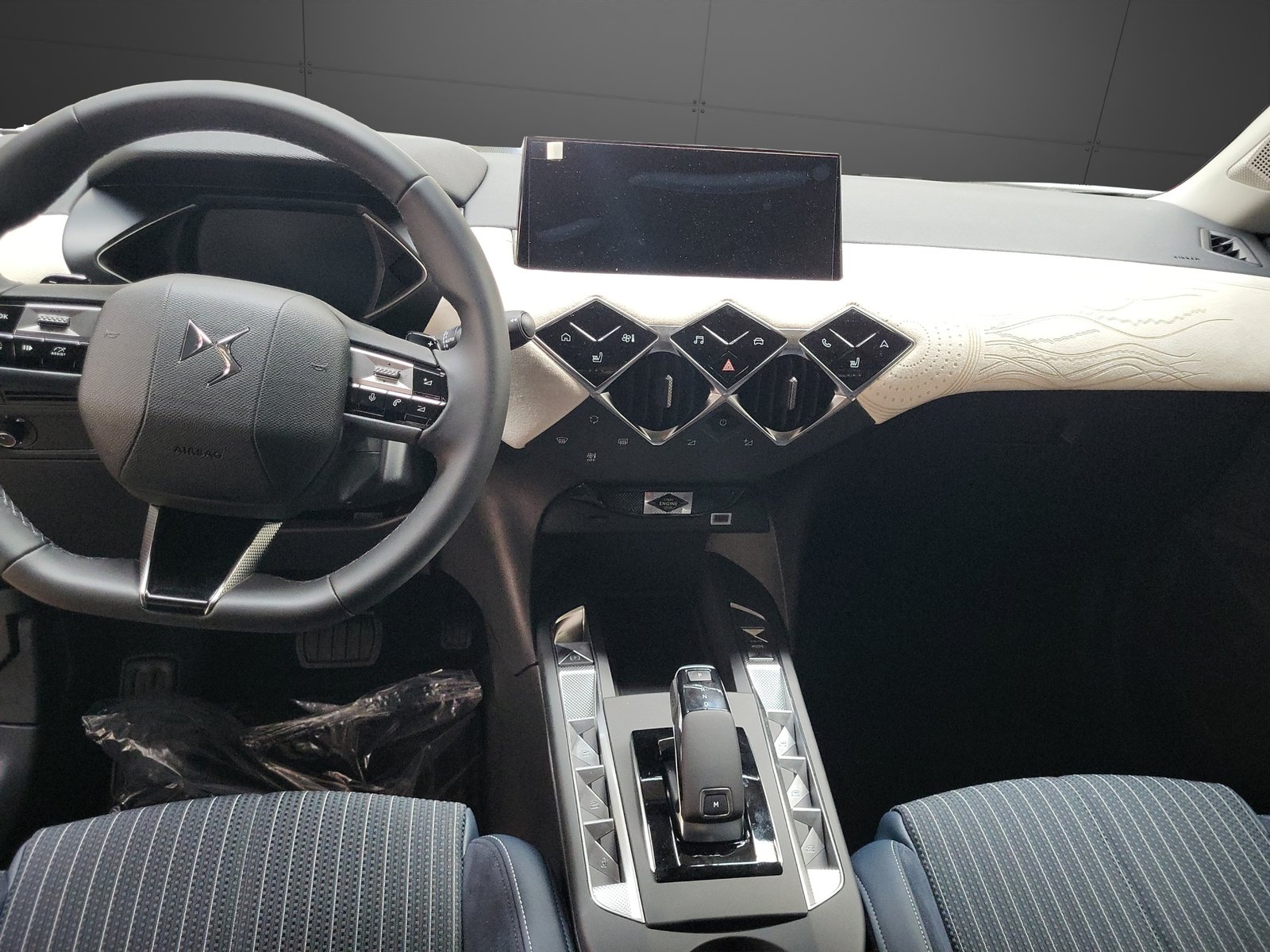 DS AUTOMOBILES DS3 1.2 MHEV Jules Verne, Mild-Hybrid Benzin/Elektro, Neuwagen, Automatik - 7
