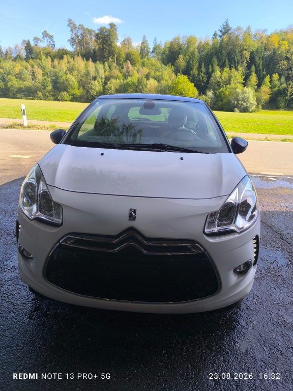 DS AUTOMOBILES 1.6 VTi So Chic, Petrol, Second hand / Used, Manual - 2