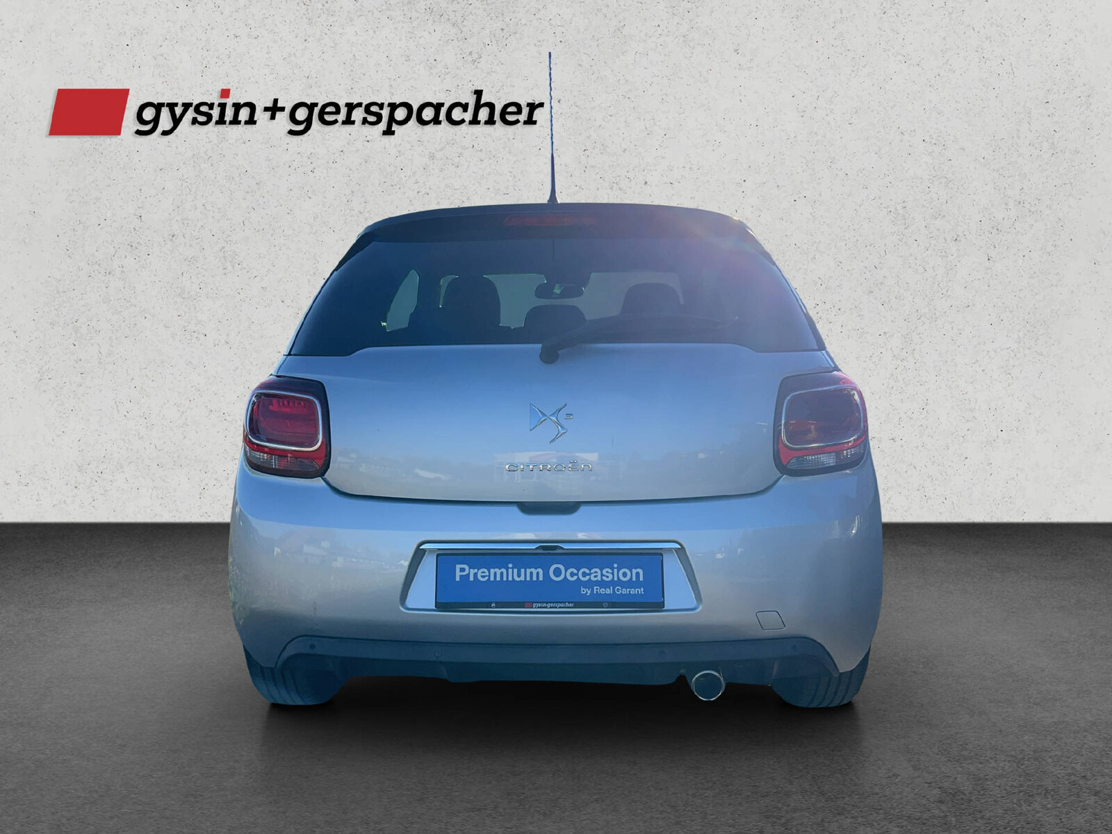 DS AUTOMOBILES DS3 1.2 PureTech So Chic, Petrol, Second hand / Used, Manual - 4