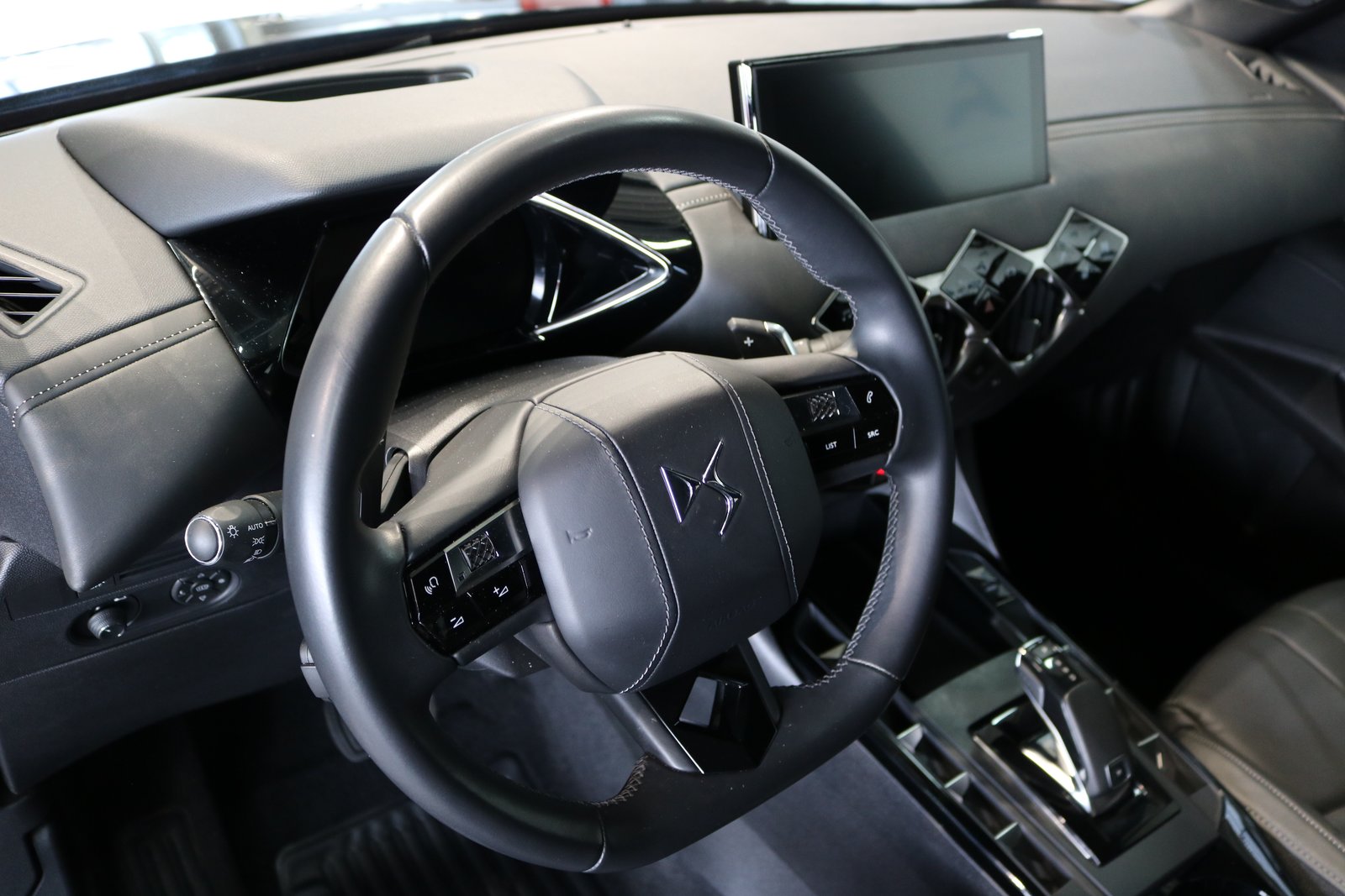 DS AUTOMOBILES DS 3 Crossback 1.2 PureTech SO Chic EAT8, Petrol, Second hand / Used, Automatic - 6