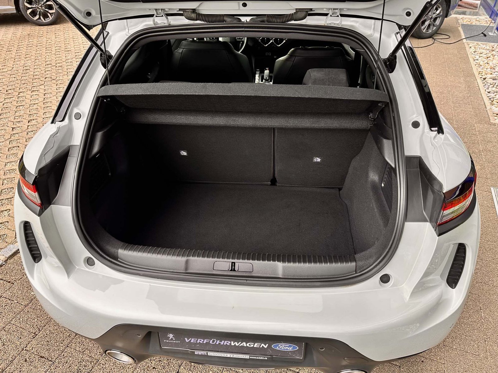 DS AUTOMOBILES DS3 Crossback 1.2 PureTech 155 Performance Line, Petrol, Second hand / Used, Automatic - 5