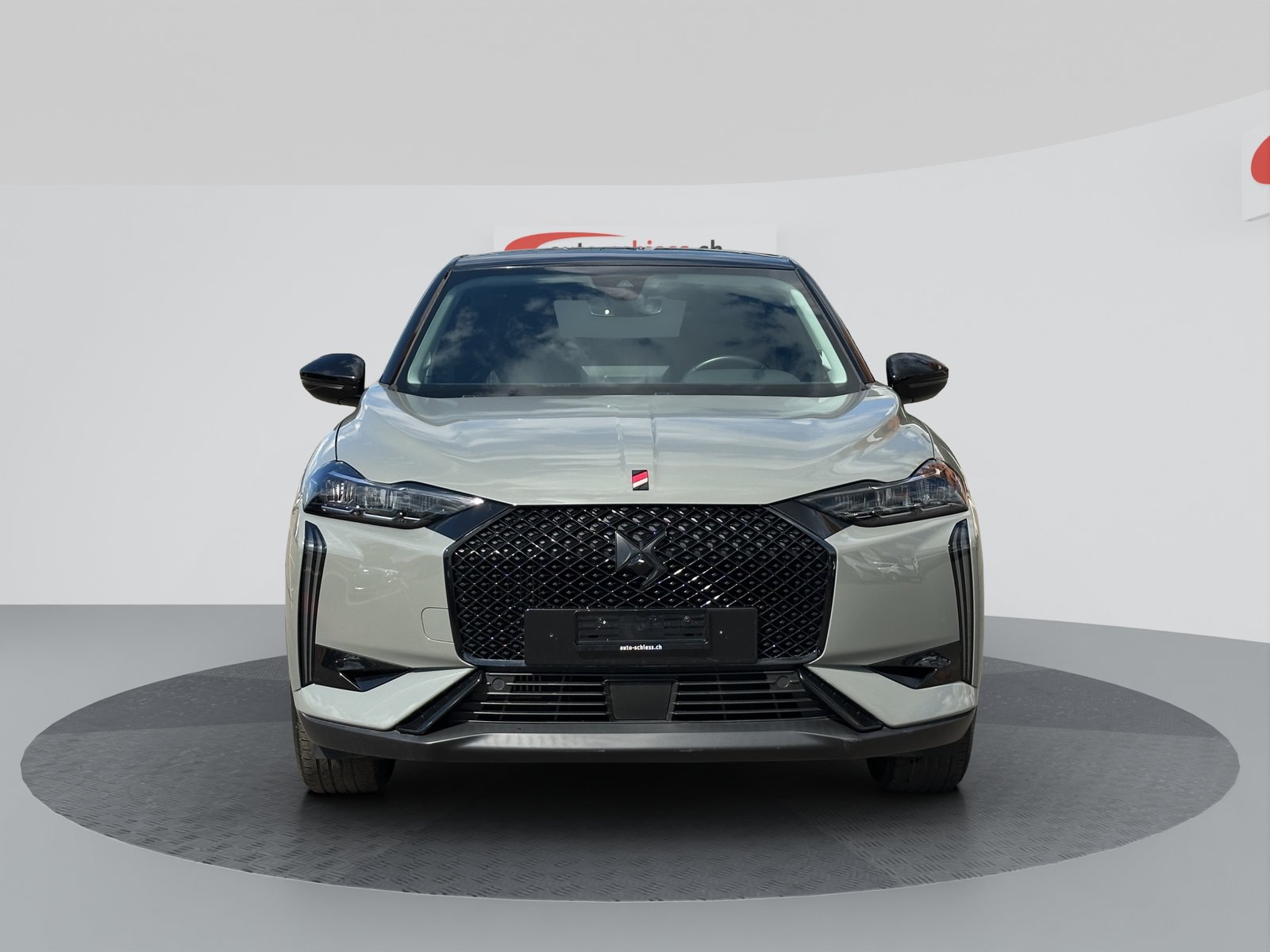 DS AUTOMOBILES DS 3 1.2 PureTech Performance Line Bi-Color E, Petrol, Second hand / Used, Automatic - 2