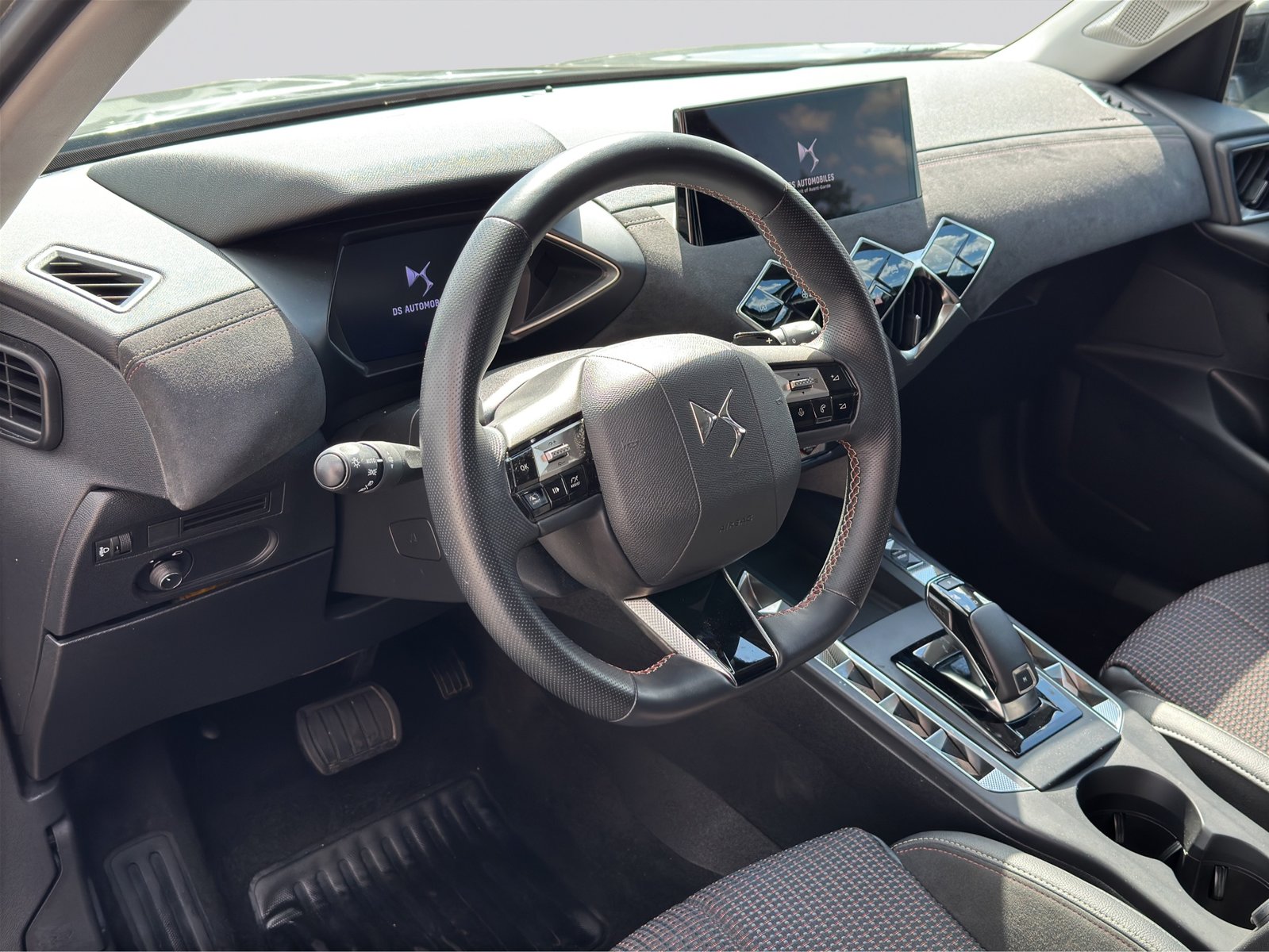 DS AUTOMOBILES DS 3 1.2 PureTech Performance Line Bi-Color E, Petrol, Second hand / Used, Automatic - 7