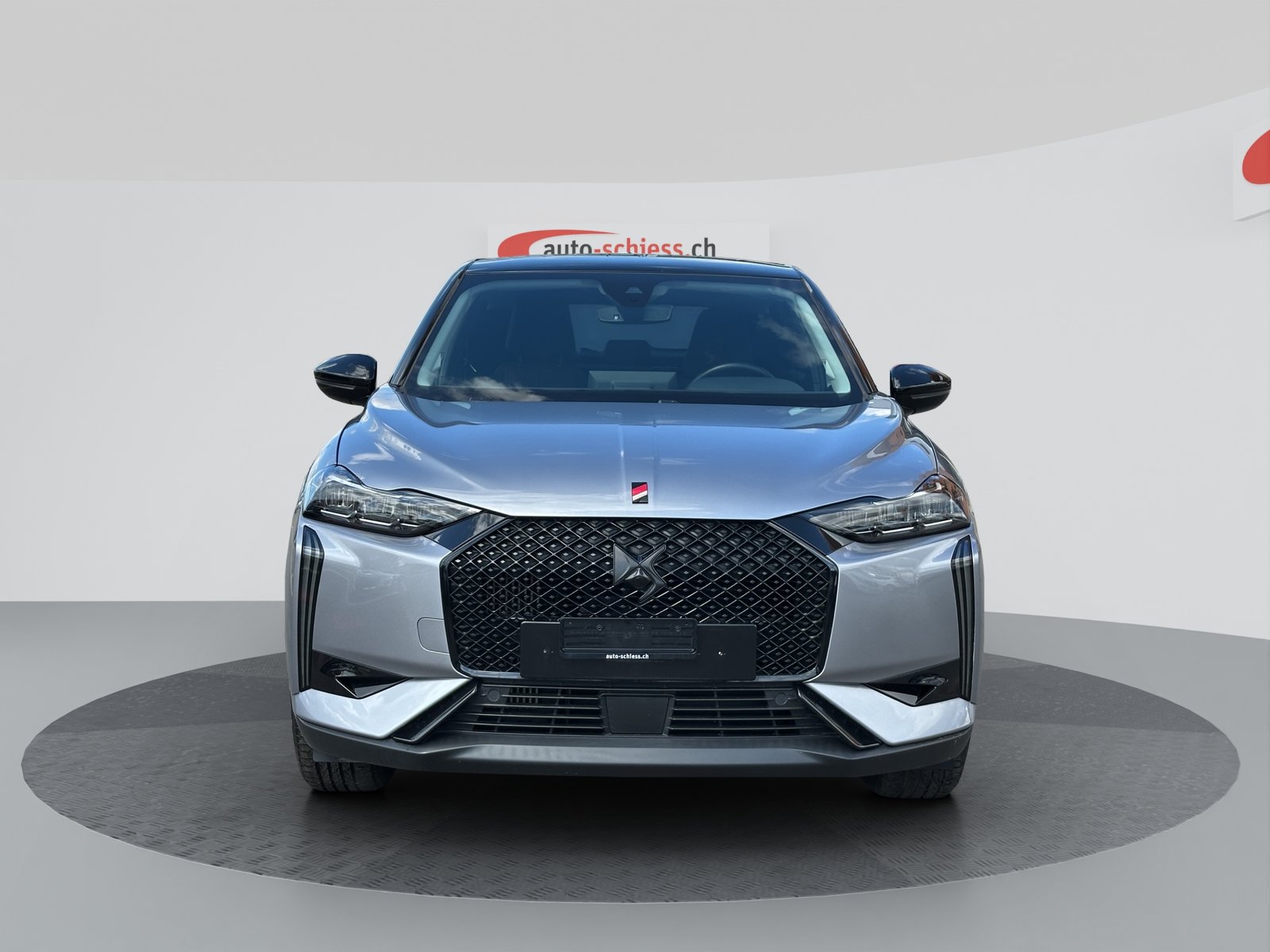 DS AUTOMOBILES DS 3 1.2 PureTech Performance Line Bi-Color E, Petrol, Second hand / Used, Automatic - 2