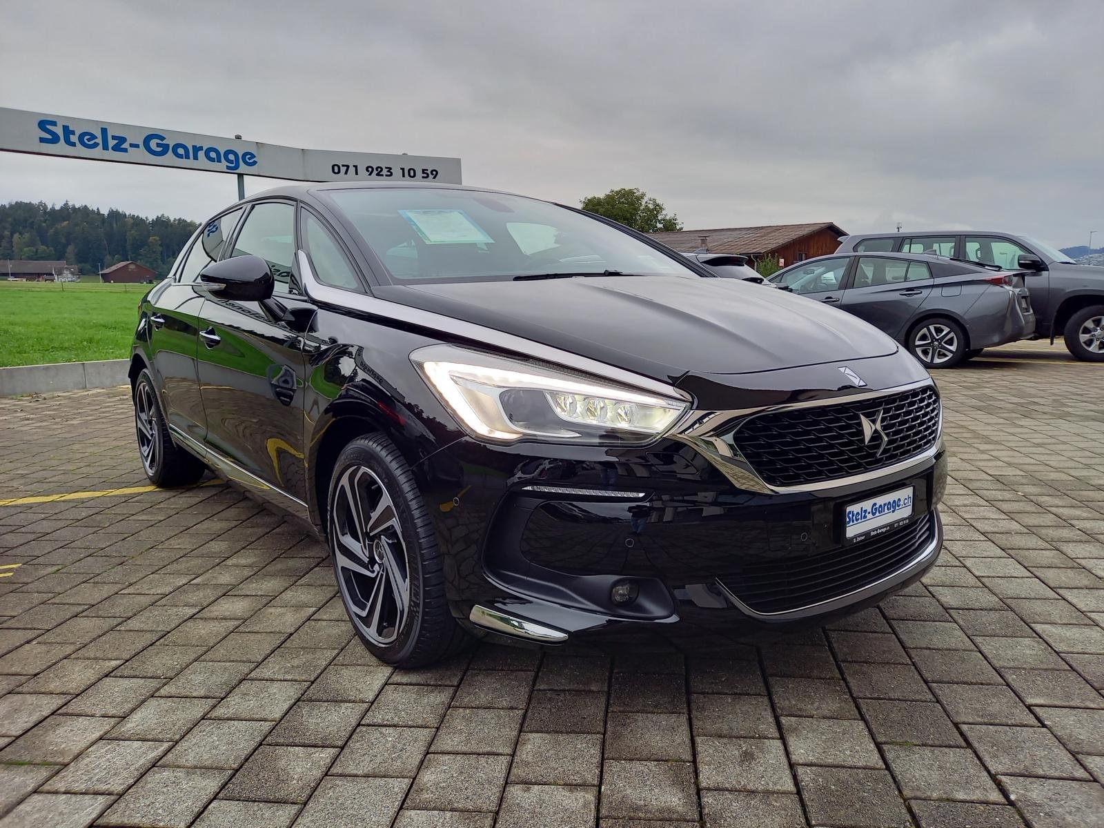 DS AUTOMOBILES DS5 2.0 BlueHDi 180 Sport Chic, Diesel, Occasion / Utilisé, Automatique - 4