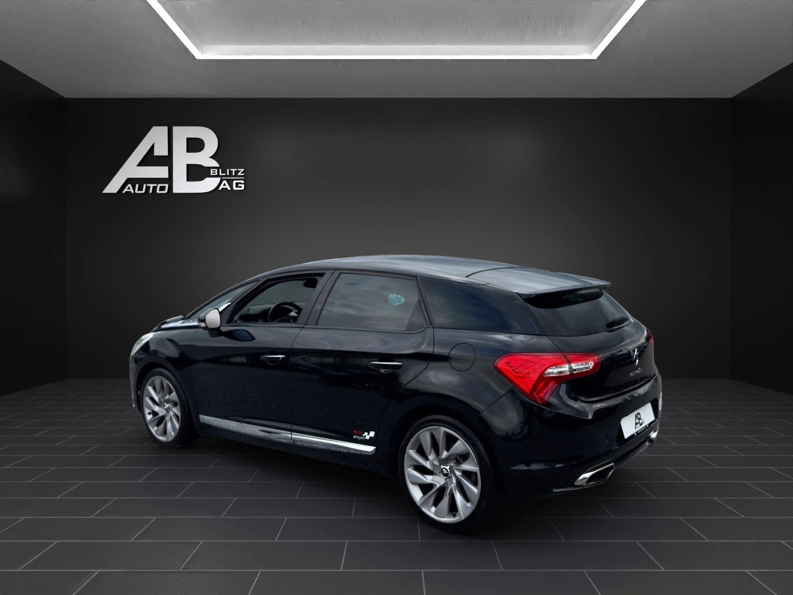 DS AUTOMOBILES DS5 1.6 Turbo Sport Chic, Benzin, Occasion / Gebraucht, Handschaltung - 3