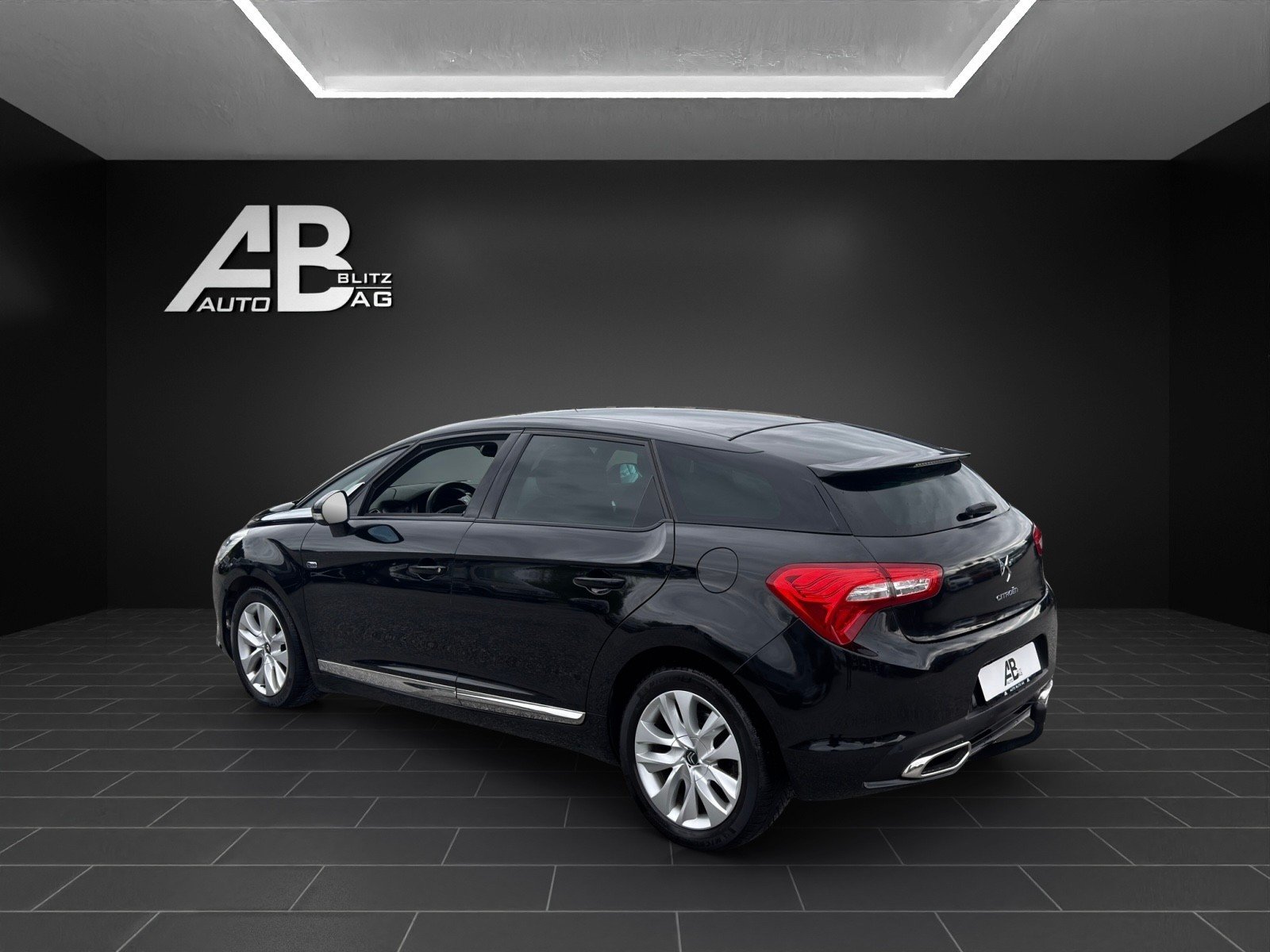 DS AUTOMOBILES DS5 HYbrid4 200 SO Chic EGS6, Occasion / Utilisé, Automatique - 3