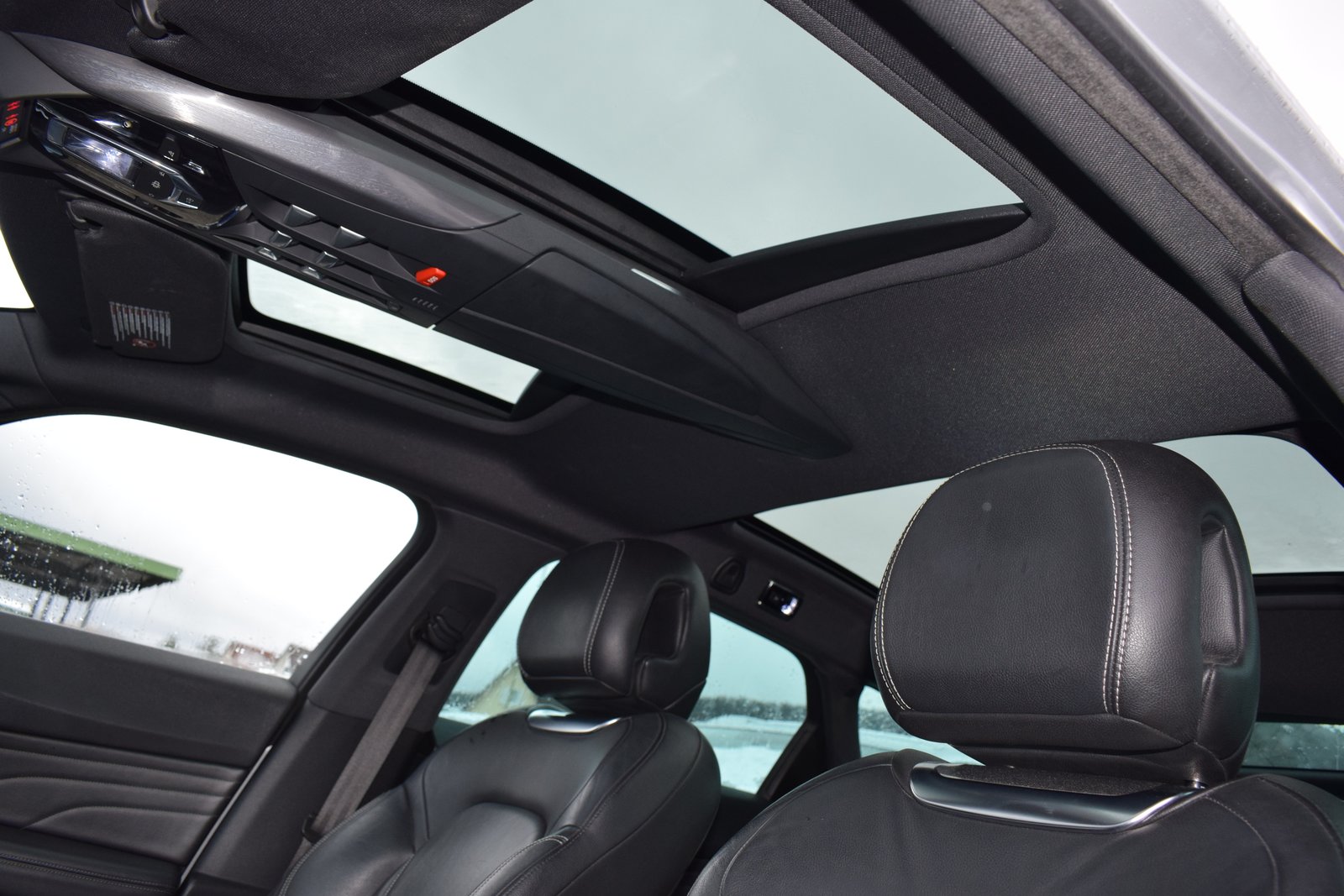 DS AUTOMOBILES DS5 HYbrid4 200 SO Chic EGS6, Occasion / Gebraucht, Automatik - 7