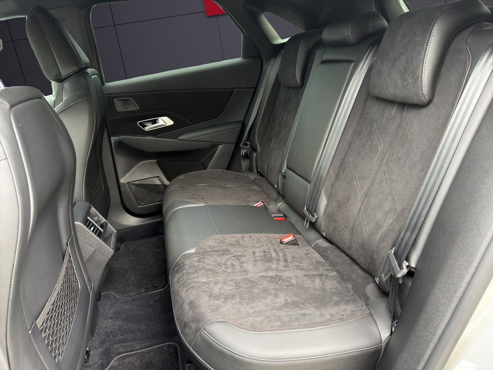 DS AUTOMOBILES DS7 1.5 BlueHDi Pallas, Diesel, Occasion / Utilisé, Automatique - 7
