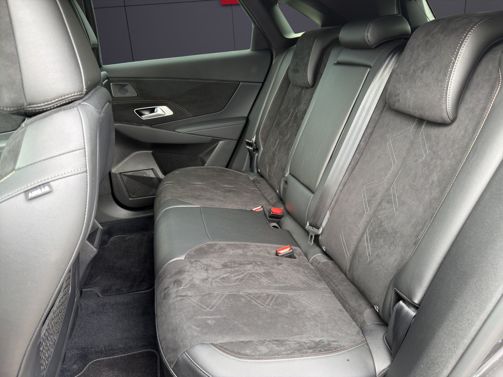DS AUTOMOBILES DS7 1.5 BlueHDi Pallas, Diesel, Occasion / Utilisé, Automatique - 7
