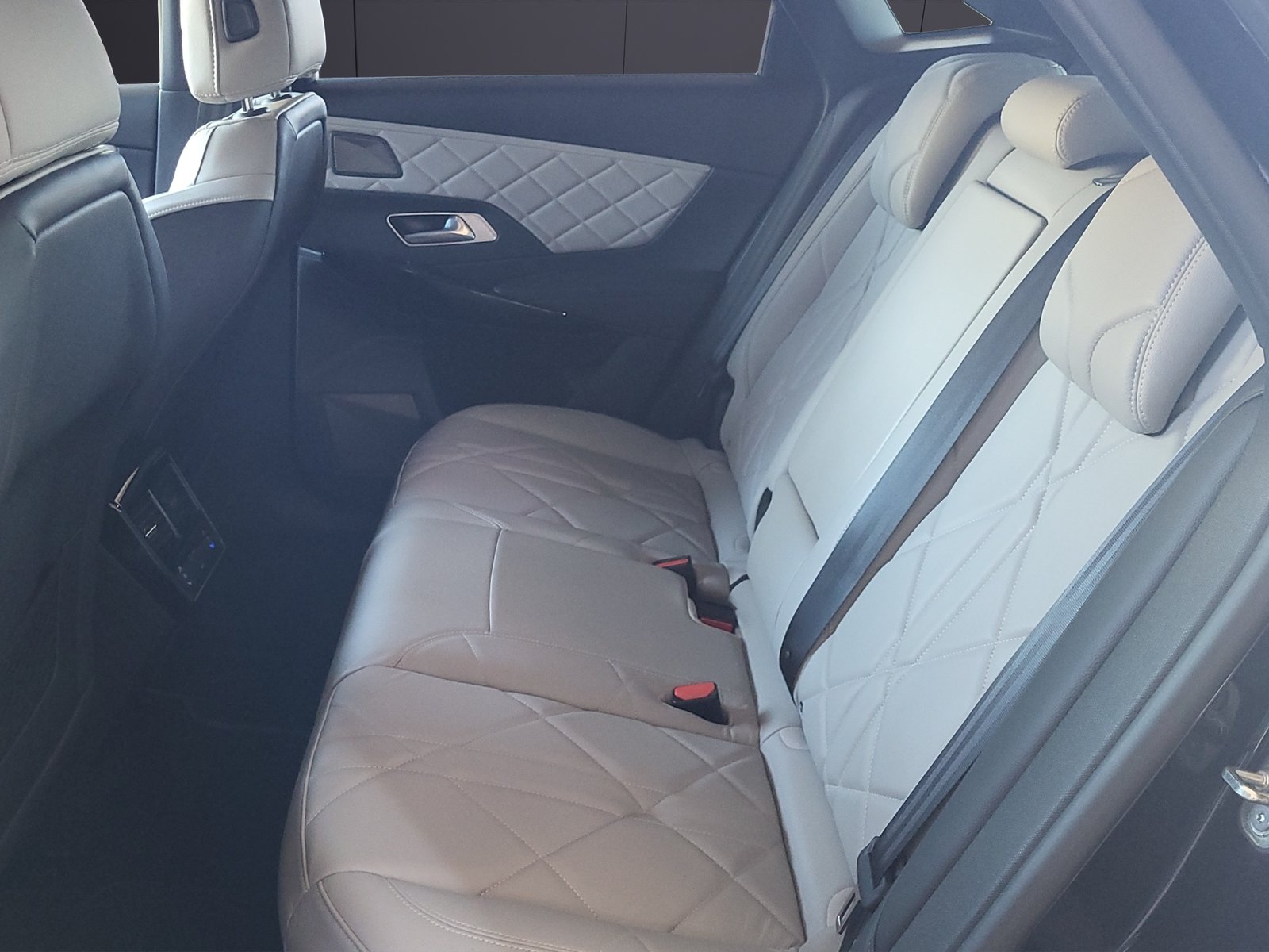 DS AUTOMOBILES DS7 1.6 Rivoli, Essence, Occasion / Utilisé, Automatique - 6