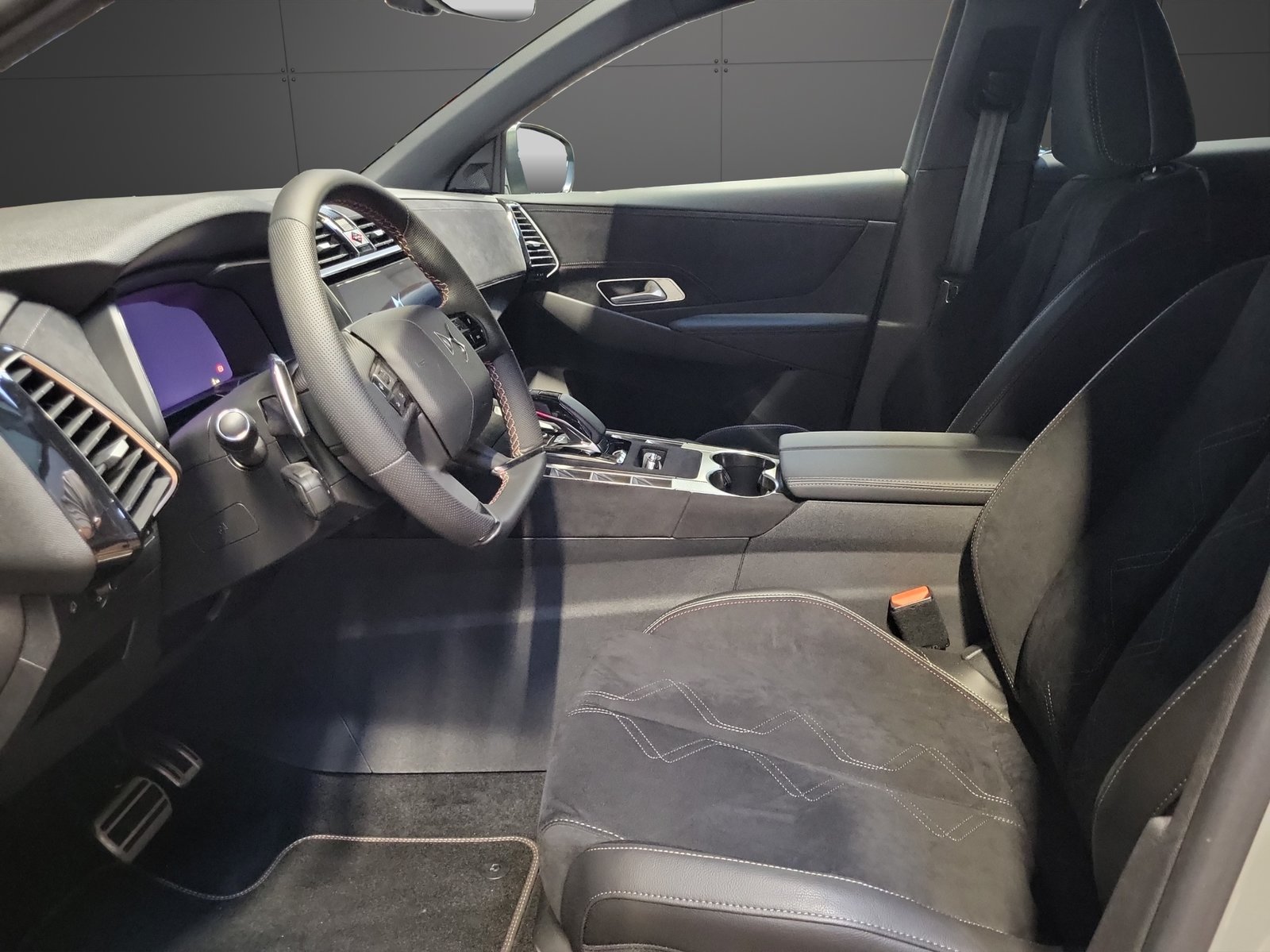 DS AUTOMOBILES DS7 E-TENSE 225 Ligne Noire, Plug-in-Hybrid Benzin/Elektro, Vorführwagen, Automatik - 5