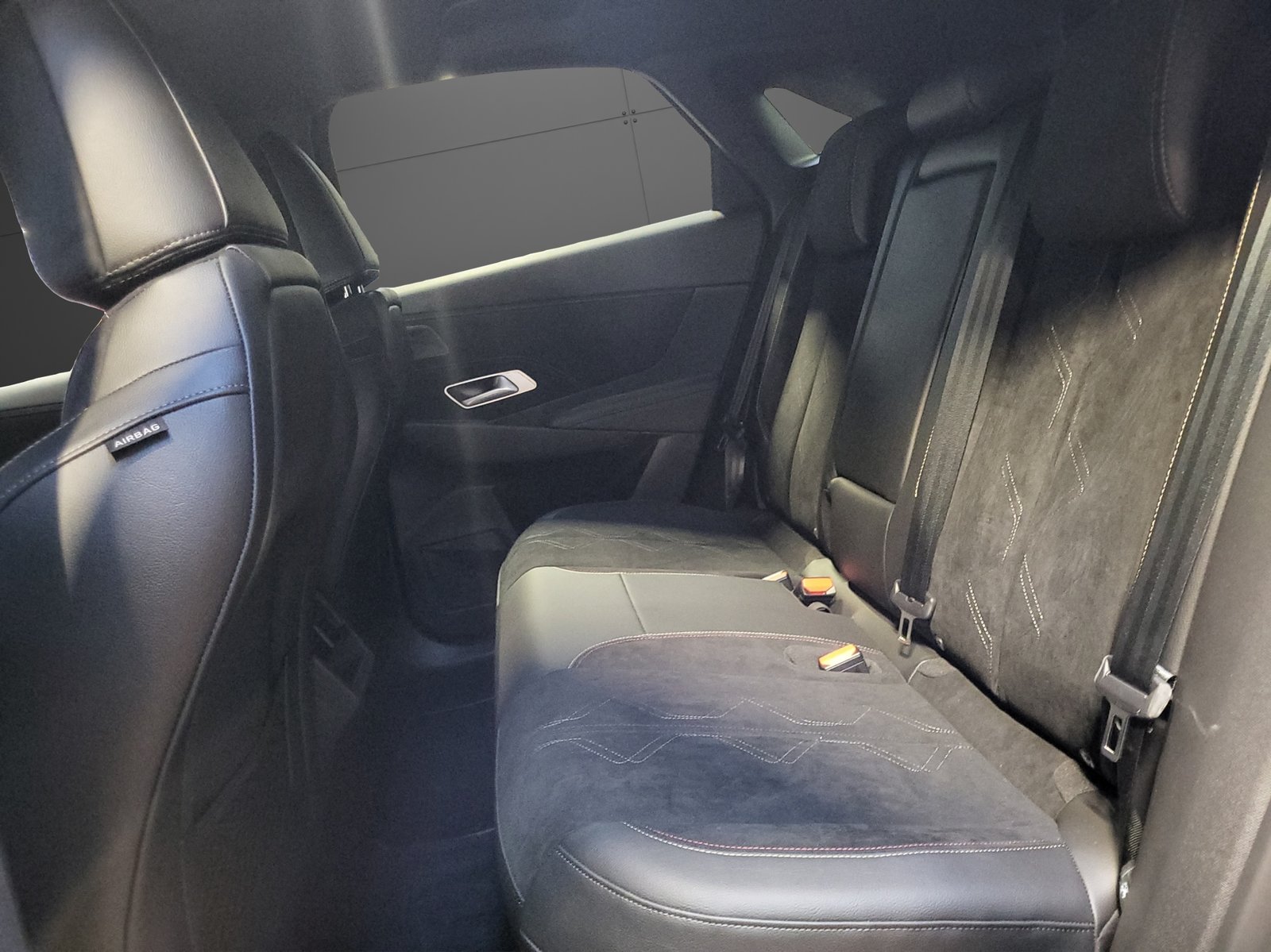 DS AUTOMOBILES DS7 E-TENSE 225 Ligne Noire, Plug-in-Hybrid Benzin/Elektro, Vorführwagen, Automatik - 6