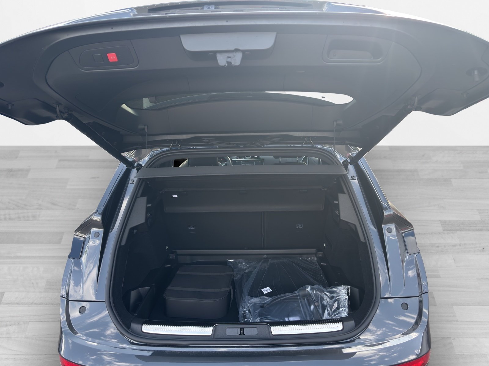 DS AUTOMOBILES DS7 1.6 E-Tense Étoile 4x4, Plug-in-Hybrid Benzin/Elektro, Neuwagen, Automatik - 6