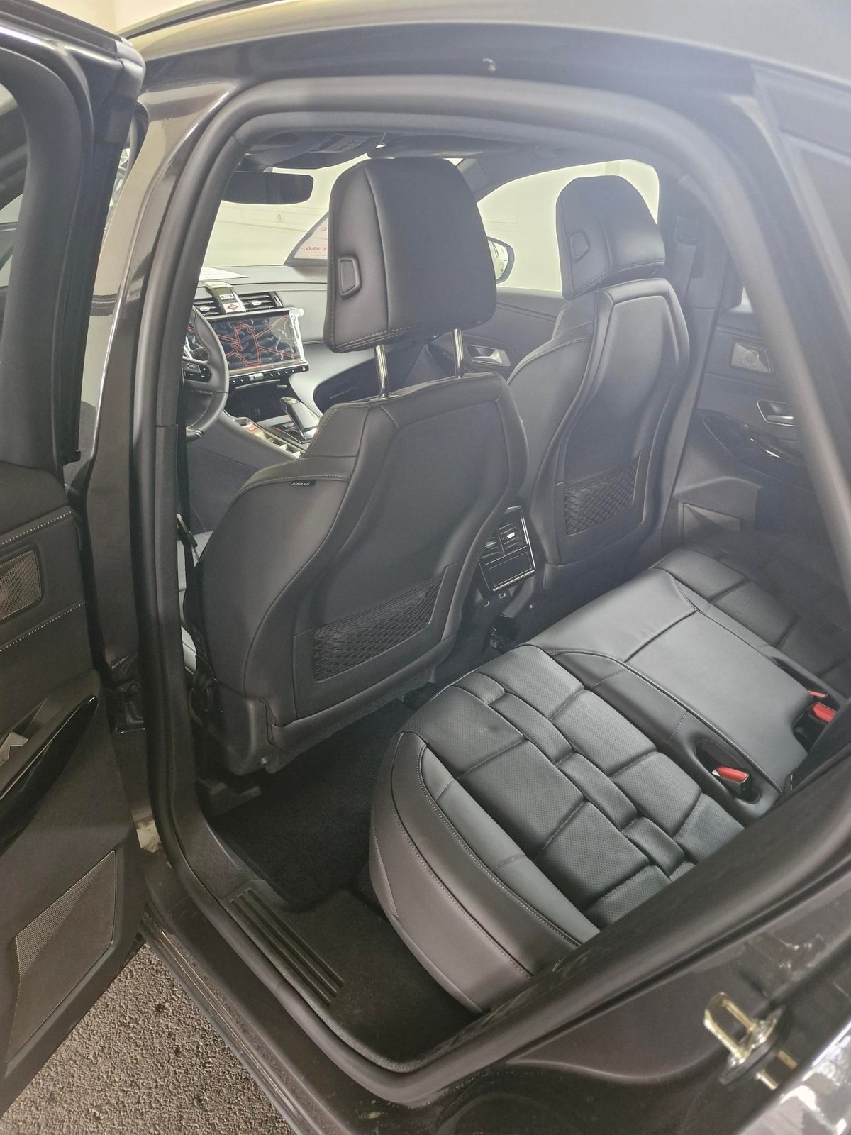 DS AUTOMOBILES DS 7 Crossback E-Tense 300 4x4 Etoile, Plug-in-Hybrid Petrol/Electric, New car, Automatic - 7