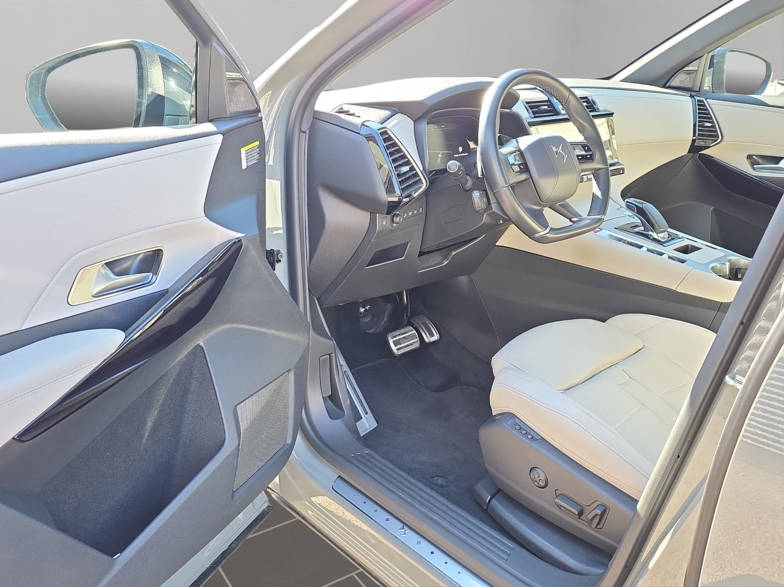 DS AUTOMOBILES DS 7 Crossback E-Tense 360 4x4 La Premiére, Plug-in-Hybrid Benzin/Elektro, Occasion / Gebraucht, Automatik - 7