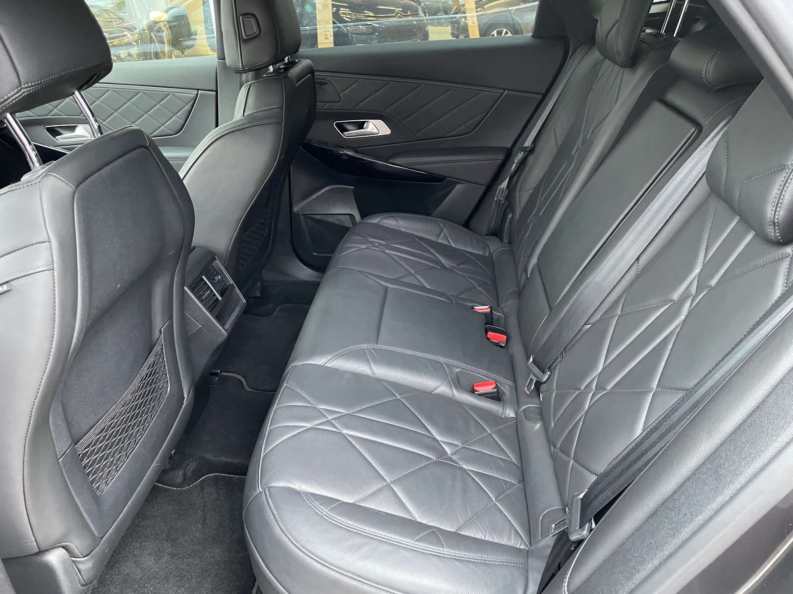 DS AUTOMOBILES DS7 Crossback 1.6 E-Tense Be Chic 4x4, Hybride Rechargeable Essence/Électricité, Occasion / Utilisé, Automatique - 5