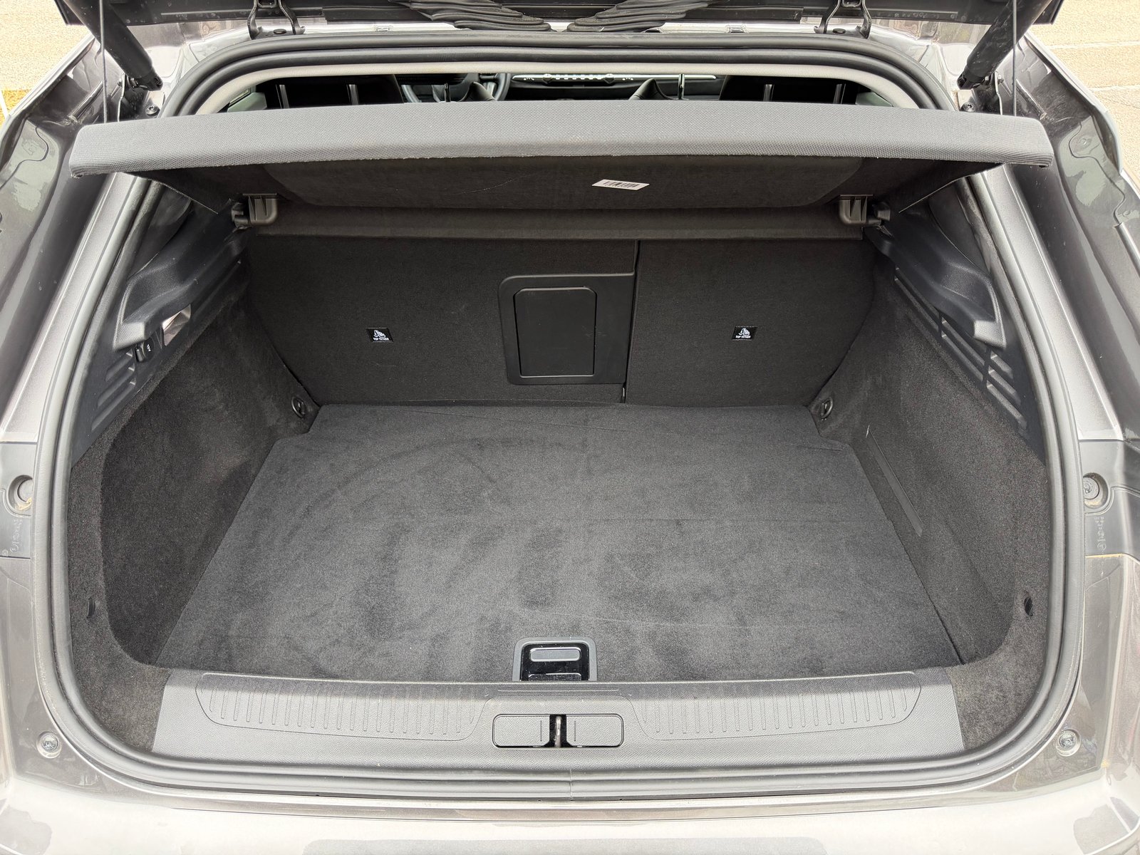 DS AUTOMOBILES DS4 1.6 E-Tense Ligne Noire, Plug-in-Hybrid Benzin/Elektro, Occasion / Gebraucht, Automatik - 7