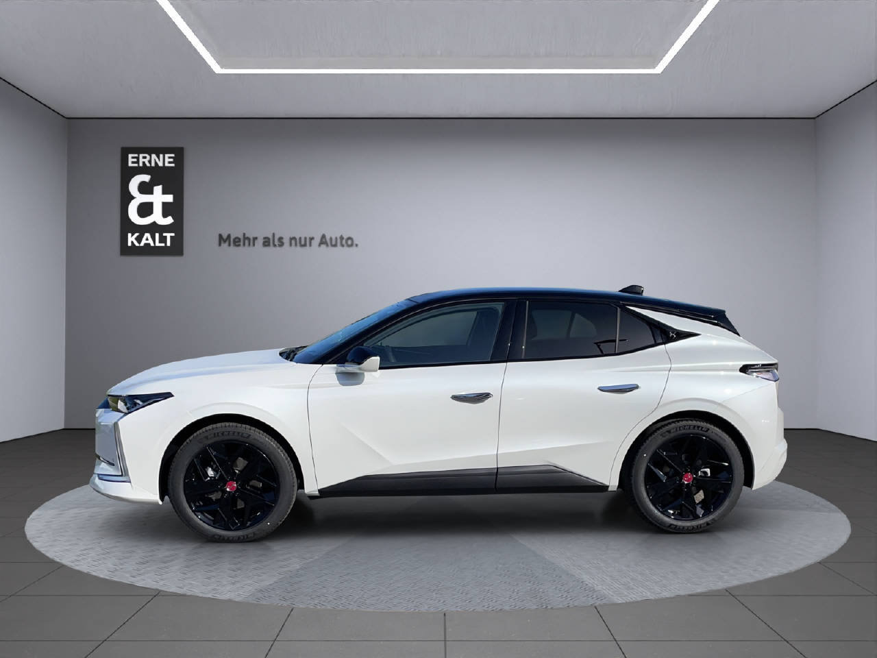 DS AUTOMOBILES DS4 1.2 PureTech Performance Line, Petrol, Ex-demonstrator, Automatic - 2