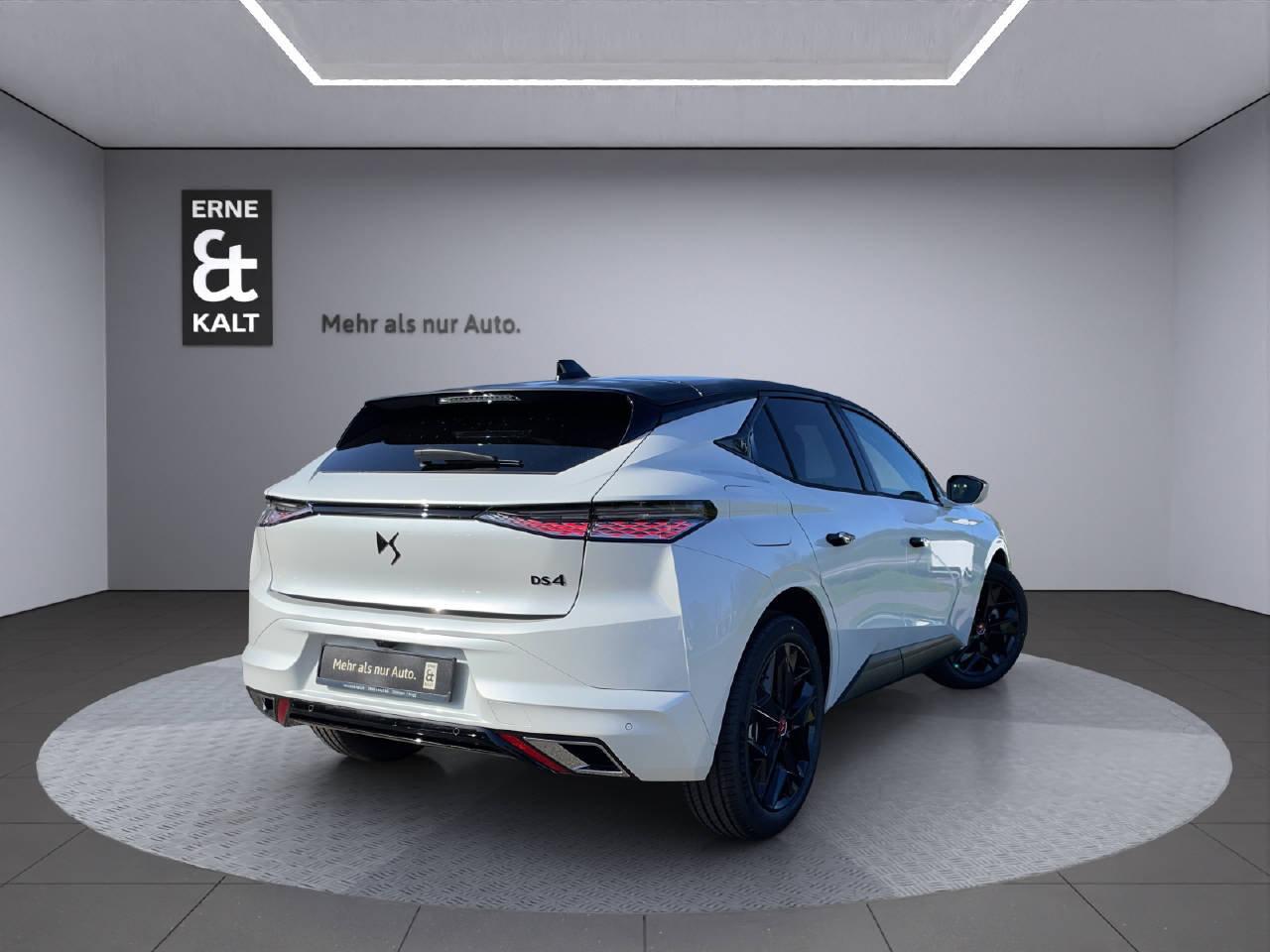 DS AUTOMOBILES DS4 1.2 PureTech Performance Line, Petrol, Ex-demonstrator, Automatic - 4