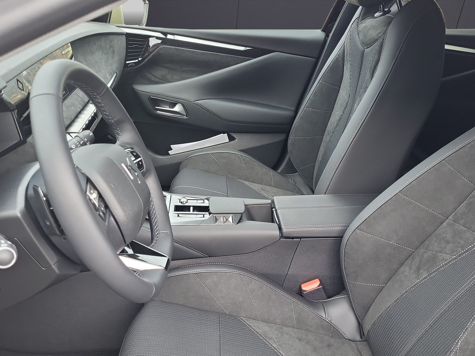 DS AUTOMOBILES DS4 1.2 MHEV Performance Line, Mild-Hybrid Benzin/Elektro, Neuwagen, Automatik - 5